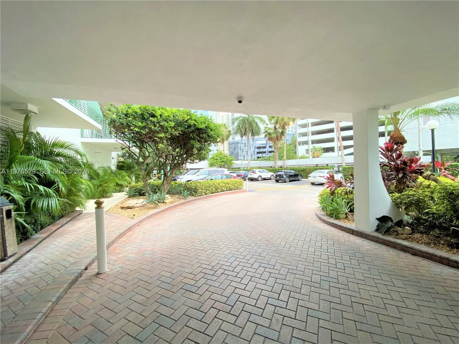 Miami, Florida 33131, 1 Bedroom Bedrooms, ,1 BathroomBathrooms,Residential Lease,For Rent,A11976529