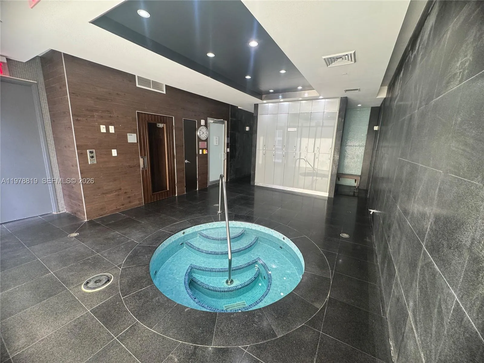 Jacuzzi in spa