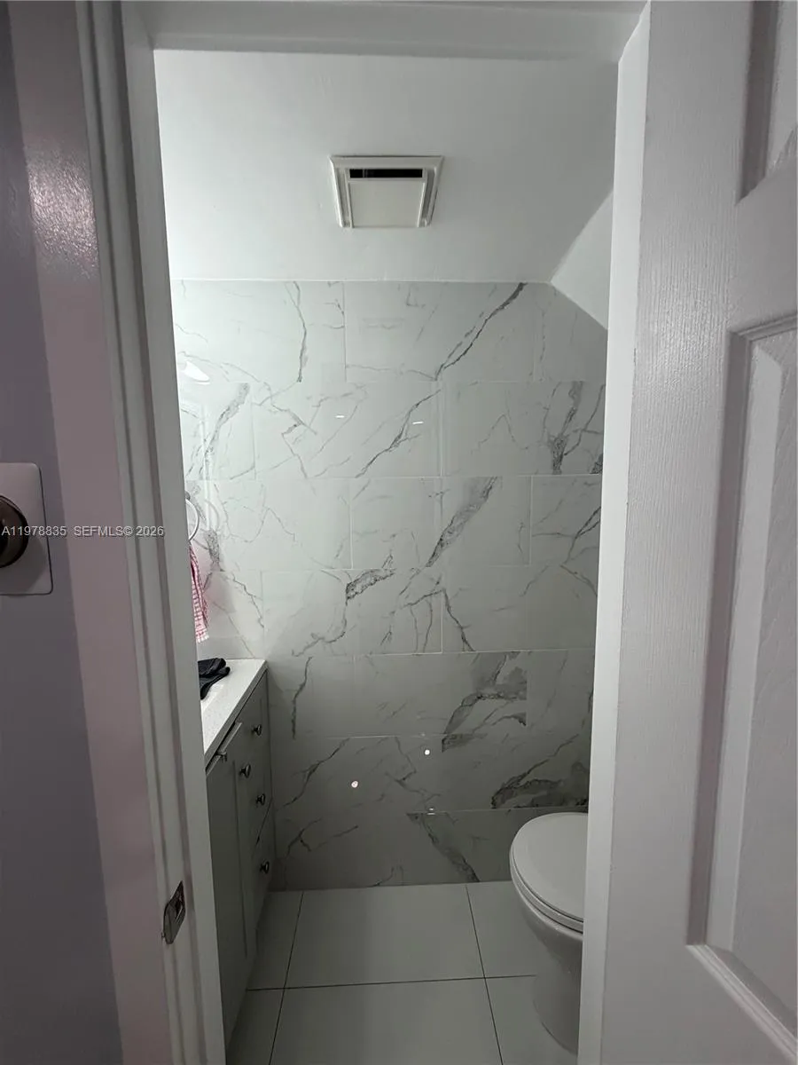 844 W 41st St 47, Hialeah, Florida 33012, Hialeah, Florida 33012, 2 Bedrooms Bedrooms, ,1 BathroomBathrooms,Residential Lease,For Rent,844 W 41st St 47, Hialeah, Florida 33012,A11978835