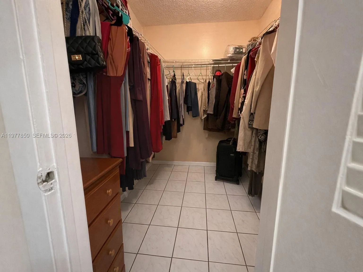 7000 Nova Dr 205e, Davie, Florida 33317, Davie, Florida 33317, 2 Bedrooms Bedrooms, ,2 BathroomsBathrooms,Residential,For Sale,7000 Nova Dr 205e, Davie, Florida 33317,A11977850