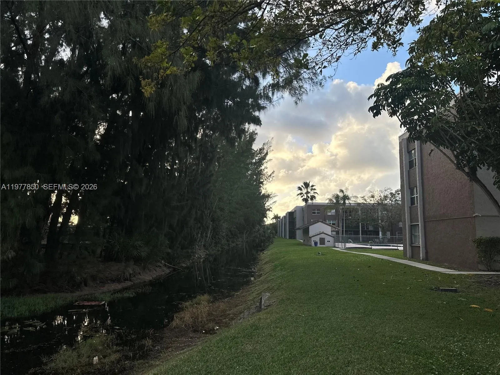 7000 Nova Dr 205e, Davie, Florida 33317, Davie, Florida 33317, 2 Bedrooms Bedrooms, ,2 BathroomsBathrooms,Residential,For Sale,7000 Nova Dr 205e, Davie, Florida 33317,A11977850