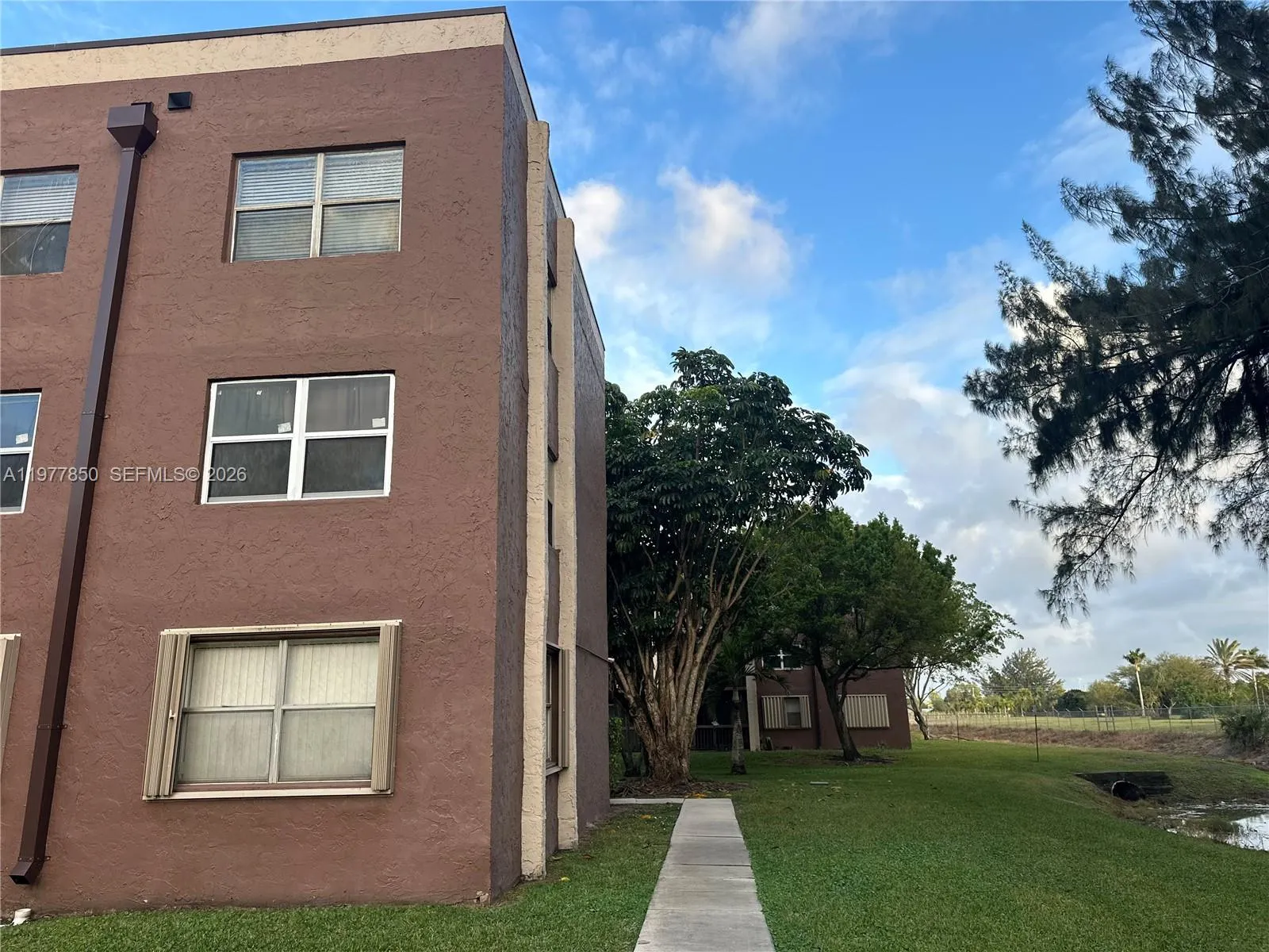 7000 Nova Dr 205e, Davie, Florida 33317, Davie, Florida 33317, 2 Bedrooms Bedrooms, ,2 BathroomsBathrooms,Residential,For Sale,7000 Nova Dr 205e, Davie, Florida 33317,A11977850