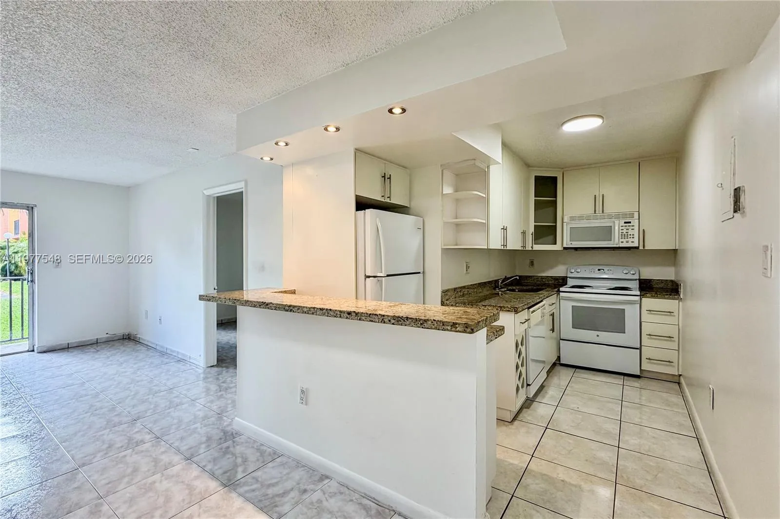 4803 Nw 7th St 105-14, Miami, Florida 33126, Miami, Florida 33126, 2 Bedrooms Bedrooms, ,2 BathroomsBathrooms,Residential Lease,For Rent,4803 Nw 7th St 105-14, Miami, Florida 33126,A11977548