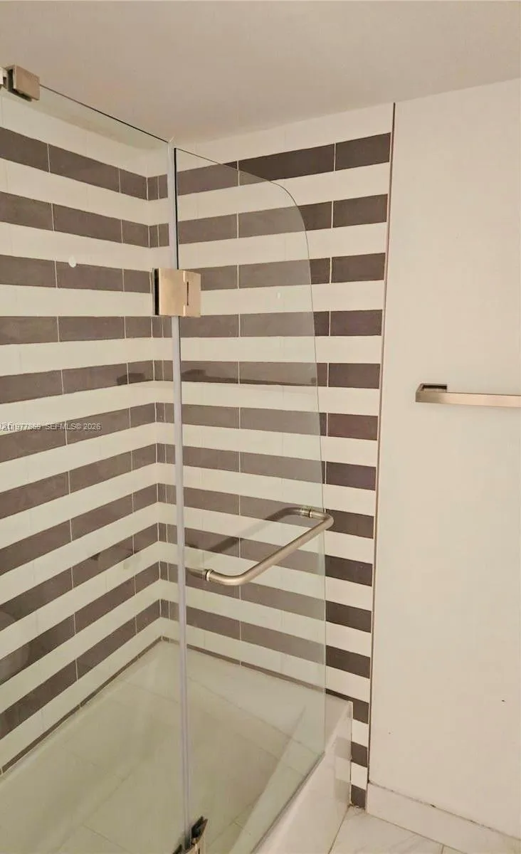 Sunny Isles Beach, Florida 33160, ,1 BathroomBathrooms,Residential,For Sale,A11977869