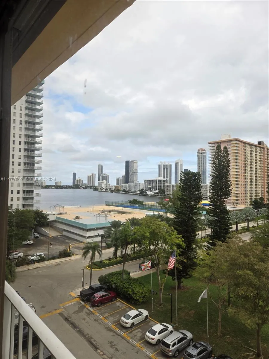 Sunny Isles Beach, Florida 33160, ,1 BathroomBathrooms,Residential,For Sale,A11977869