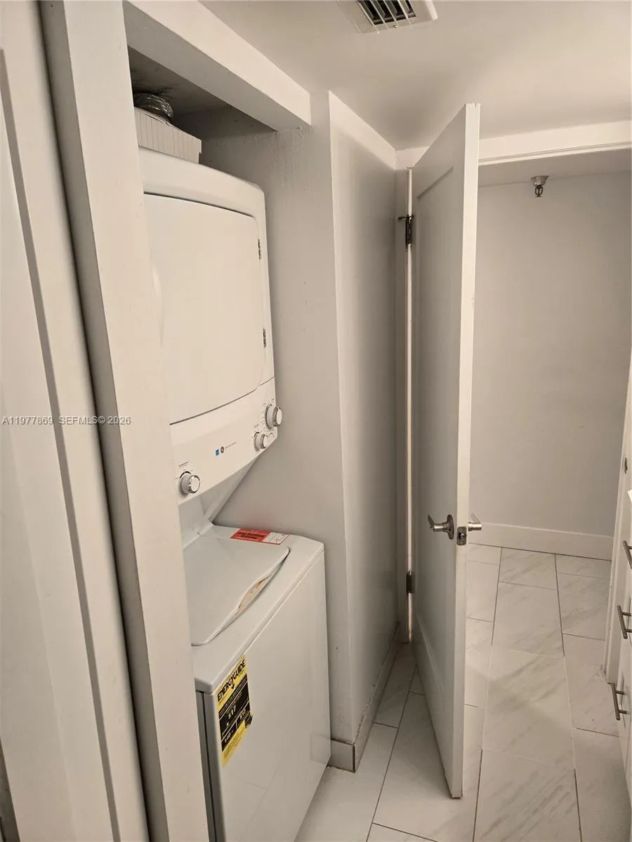 Sunny Isles Beach, Florida 33160, ,1 BathroomBathrooms,Residential,For Sale,A11977869