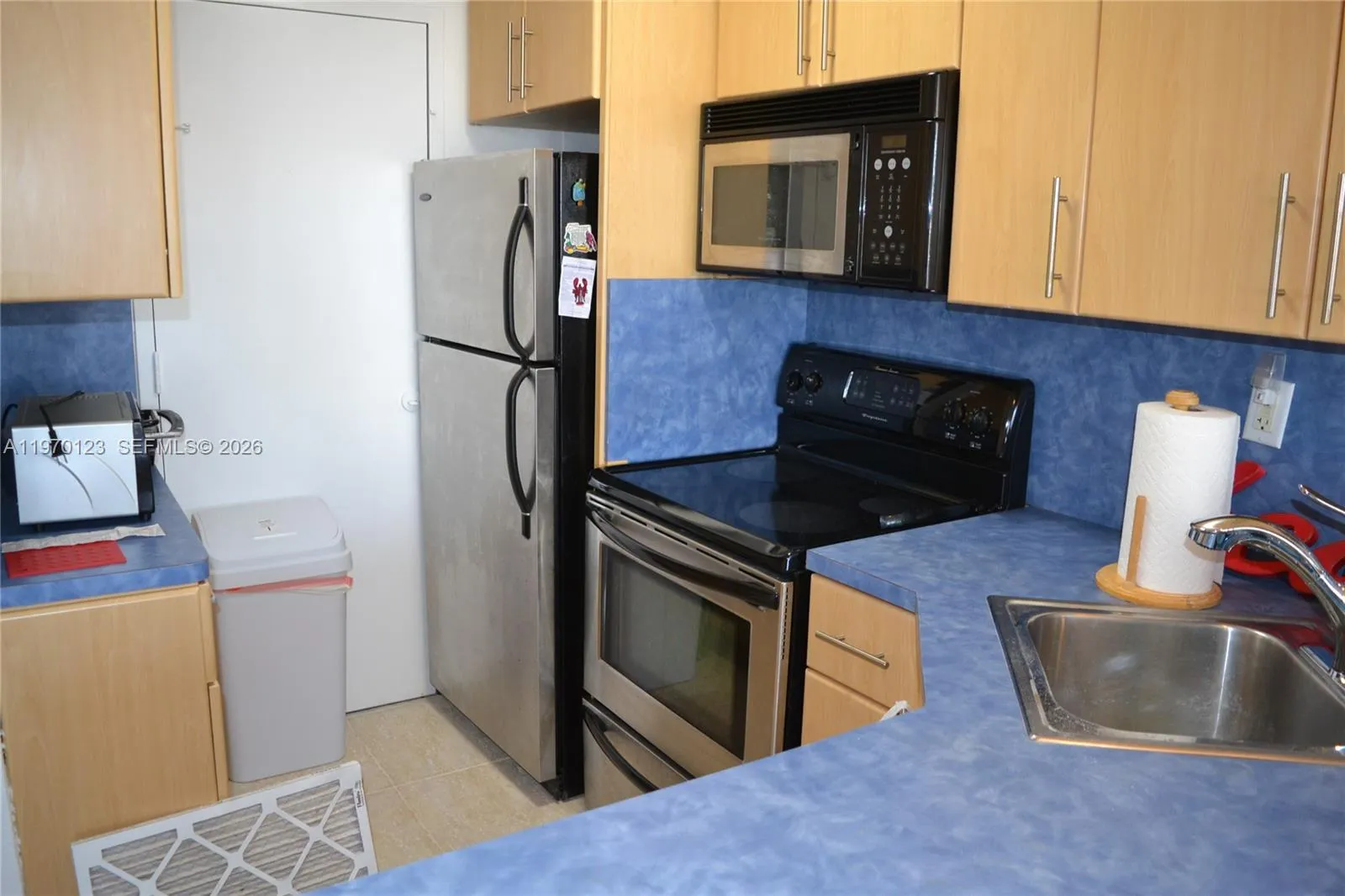 2899 Collins Ave 440, Miami Beach, Florida 33140, Miami Beach, Florida 33140, ,1 BathroomBathrooms,Residential Lease,For Rent,2899 Collins Ave 440, Miami Beach, Florida 33140,A11970123