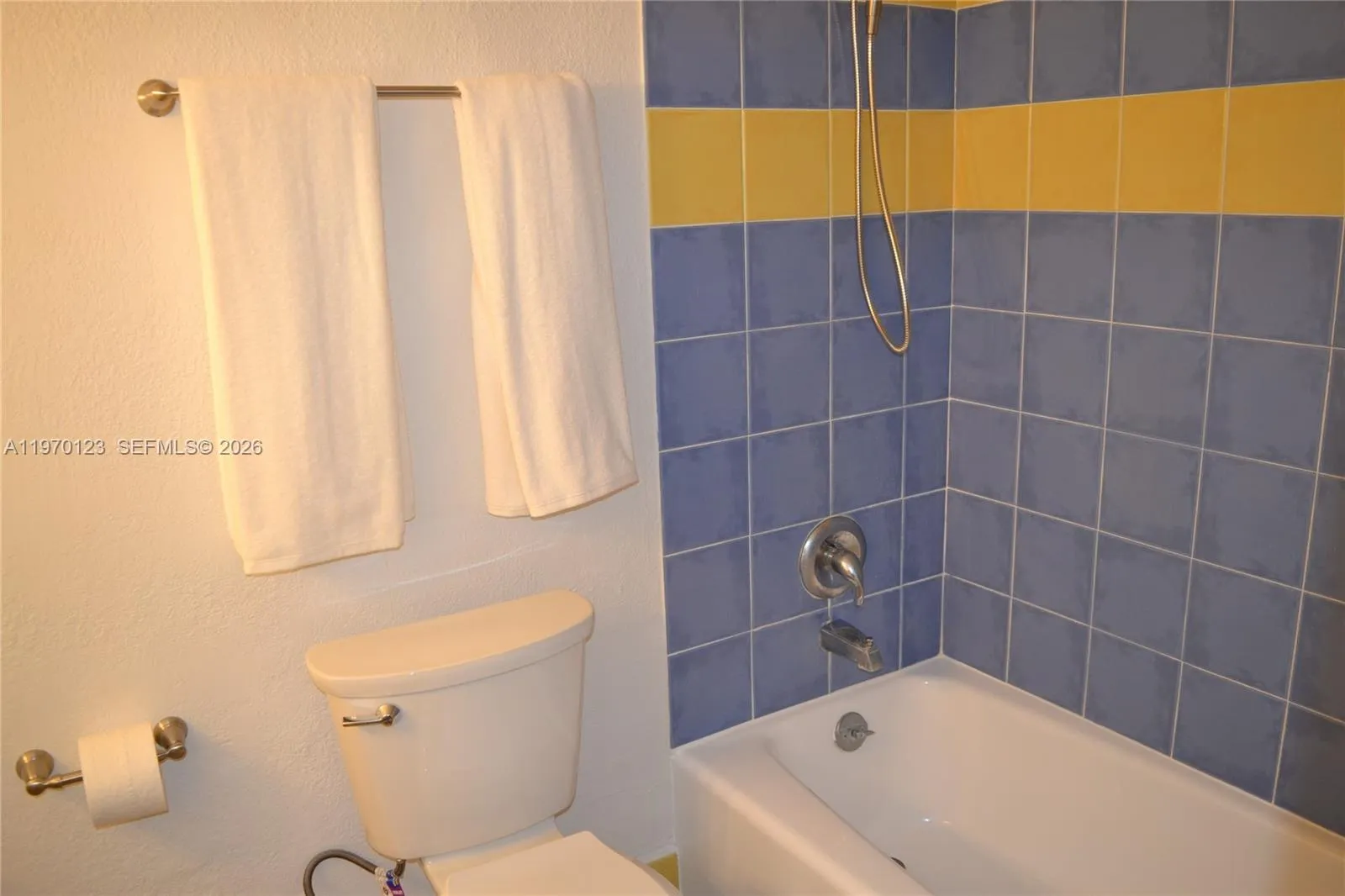 2899 Collins Ave 440, Miami Beach, Florida 33140, Miami Beach, Florida 33140, ,1 BathroomBathrooms,Residential Lease,For Rent,2899 Collins Ave 440, Miami Beach, Florida 33140,A11970123