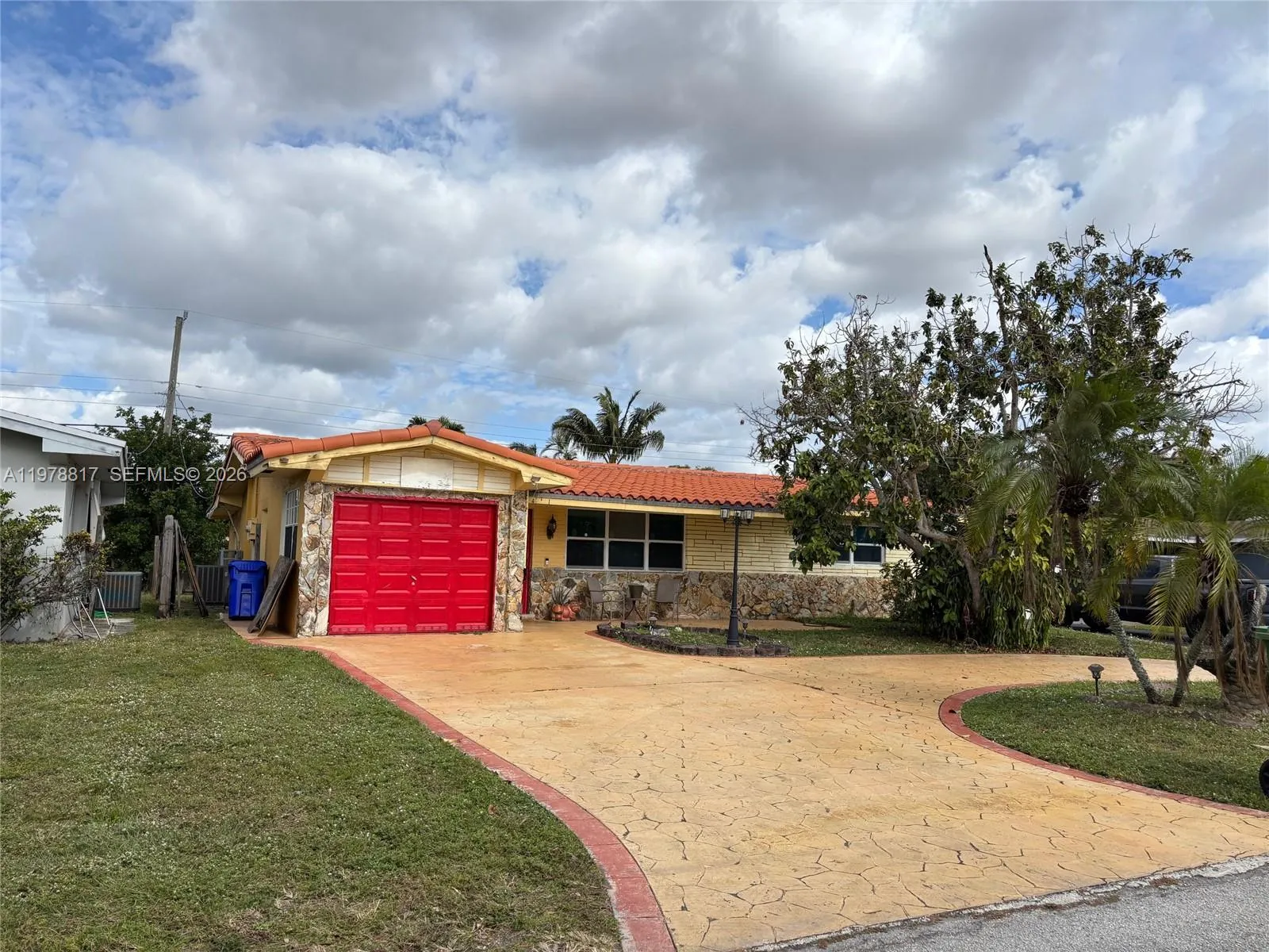 8471 Nw 16th St, Pembroke Pines, Florida 33024, Pembroke Pines, Florida 33024, 2 Bedrooms Bedrooms, ,1 BathroomBathrooms,Residential,For Sale,8471 Nw 16th St, Pembroke Pines, Florida 33024,A11978817