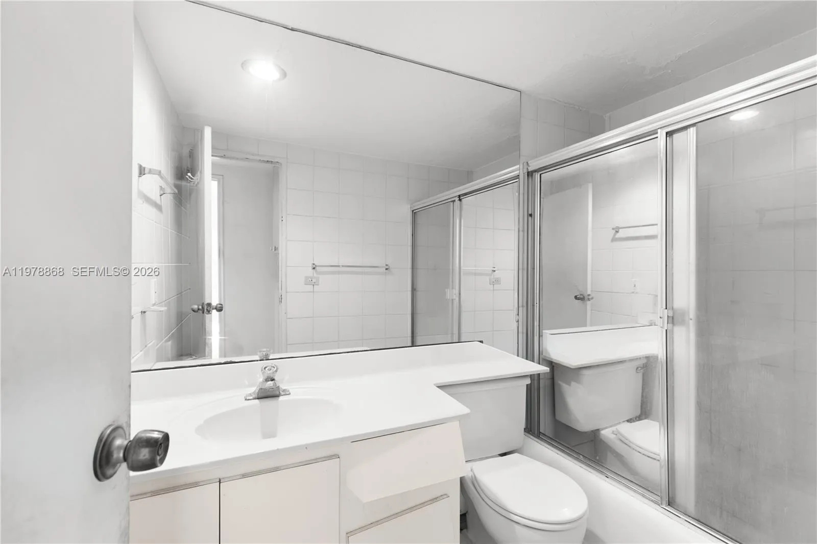 10185 Collins Ave 410, Bal Harbour, Florida 33154, Bal Harbour, Florida 33154, 1 Bedroom Bedrooms, ,1 BathroomBathrooms,Residential,For Sale,10185 Collins Ave 410, Bal Harbour, Florida 33154,A11978868