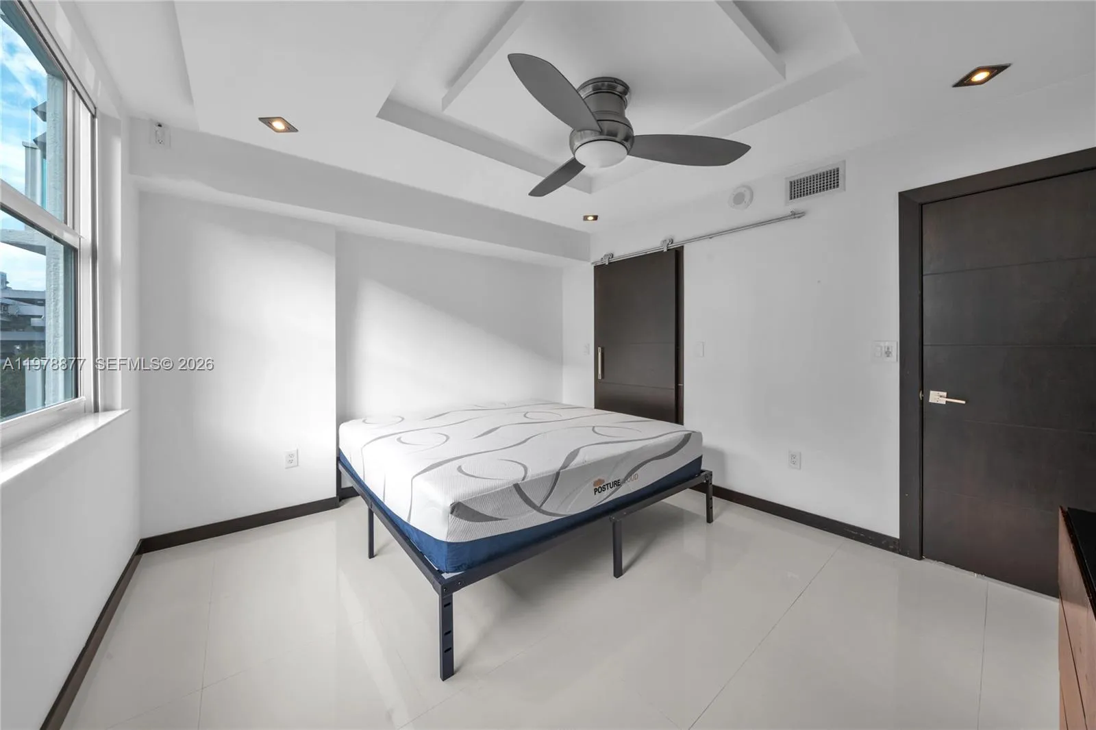 31 Se 5th St 407, Miami, Florida 33131, Miami, Florida 33131, 1 Bedroom Bedrooms, ,1 BathroomBathrooms,Residential Lease,For Rent,31 Se 5th St 407, Miami, Florida 33131,A11978877