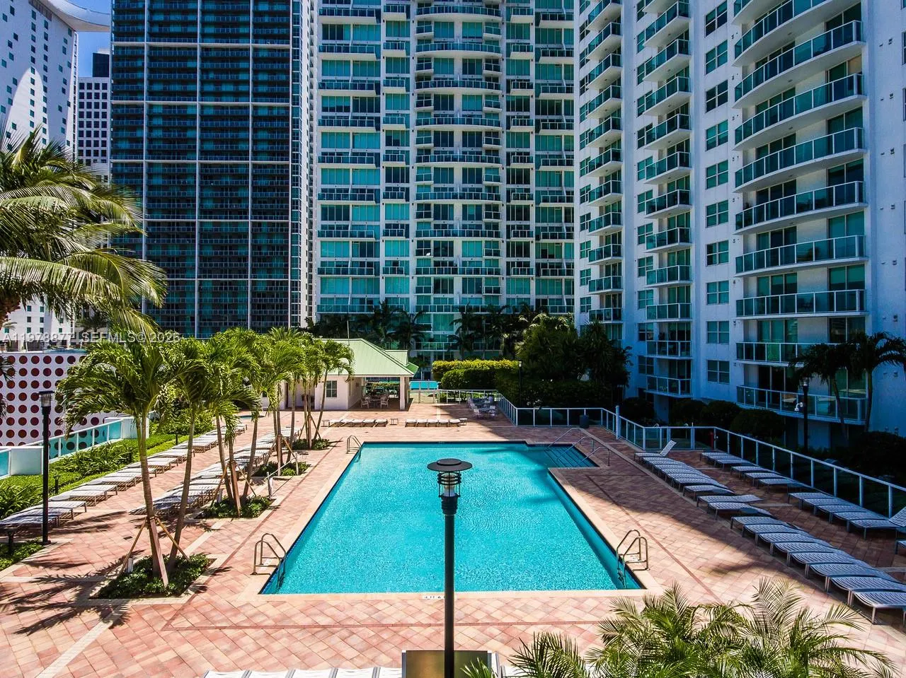 31 Se 5th St 407, Miami, Florida 33131, Miami, Florida 33131, 1 Bedroom Bedrooms, ,1 BathroomBathrooms,Residential Lease,For Rent,31 Se 5th St 407, Miami, Florida 33131,A11978877