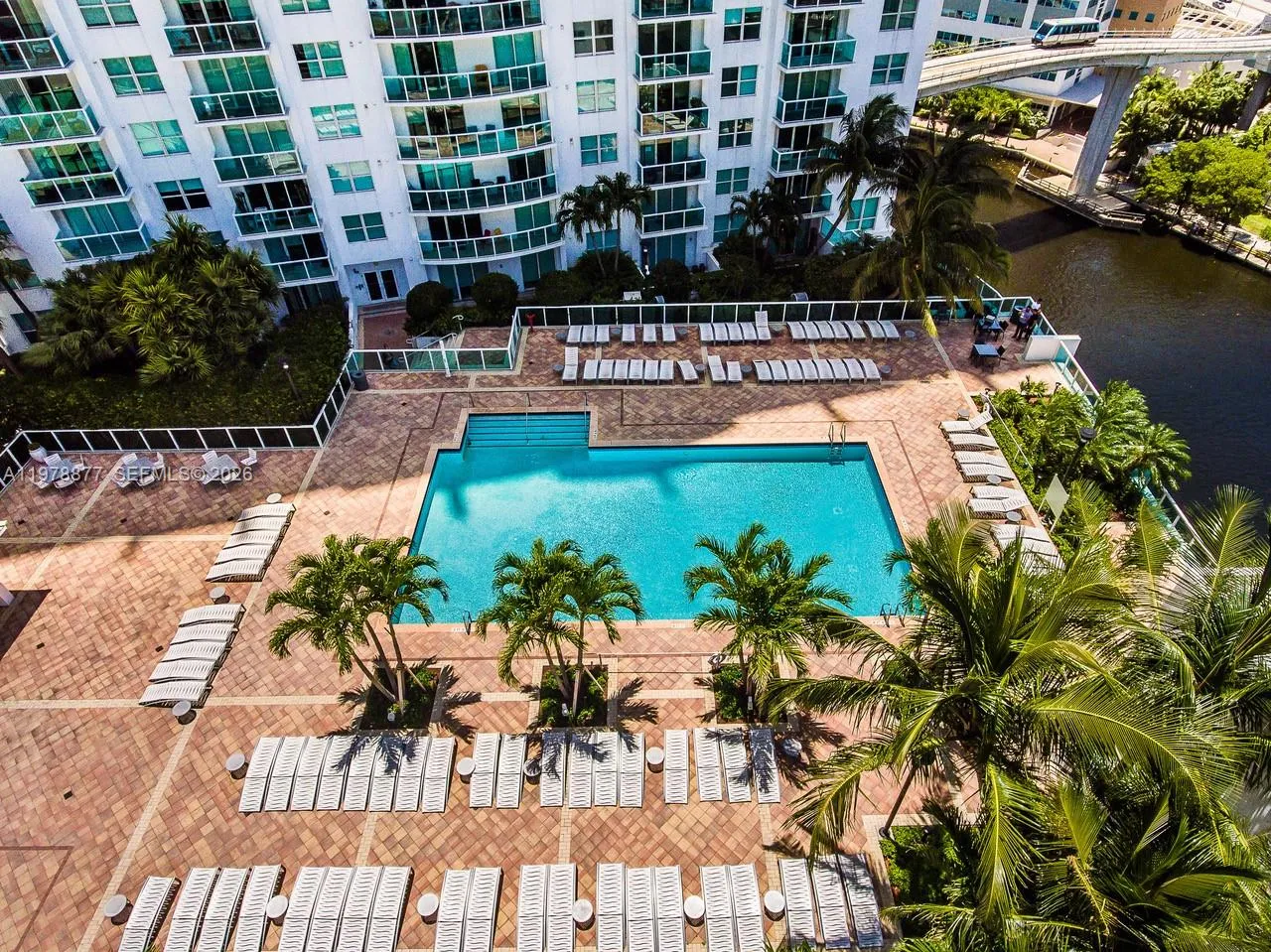31 Se 5th St 407, Miami, Florida 33131, Miami, Florida 33131, 1 Bedroom Bedrooms, ,1 BathroomBathrooms,Residential Lease,For Rent,31 Se 5th St 407, Miami, Florida 33131,A11978877