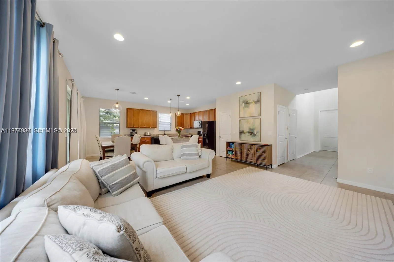 932 Banyan Dr #, Hollywood, Florida 33021, Hollywood, Florida 33021, 3 Bedrooms Bedrooms, ,2 BathroomsBathrooms,Residential Lease,For Rent,932 Banyan Dr #, Hollywood, Florida 33021,A11974986