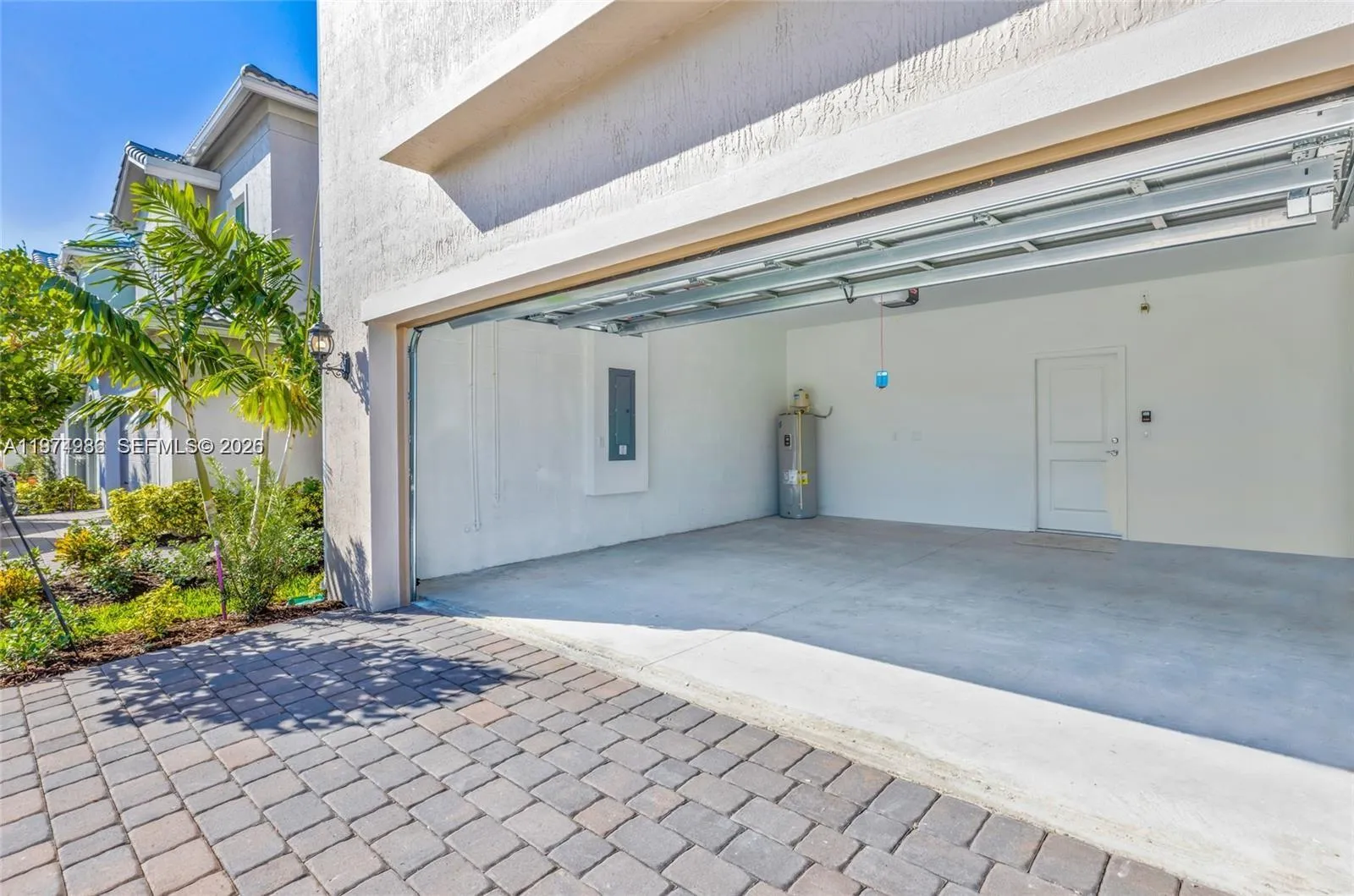932 Banyan Dr #, Hollywood, Florida 33021, Hollywood, Florida 33021, 3 Bedrooms Bedrooms, ,2 BathroomsBathrooms,Residential Lease,For Rent,932 Banyan Dr #, Hollywood, Florida 33021,A11974986