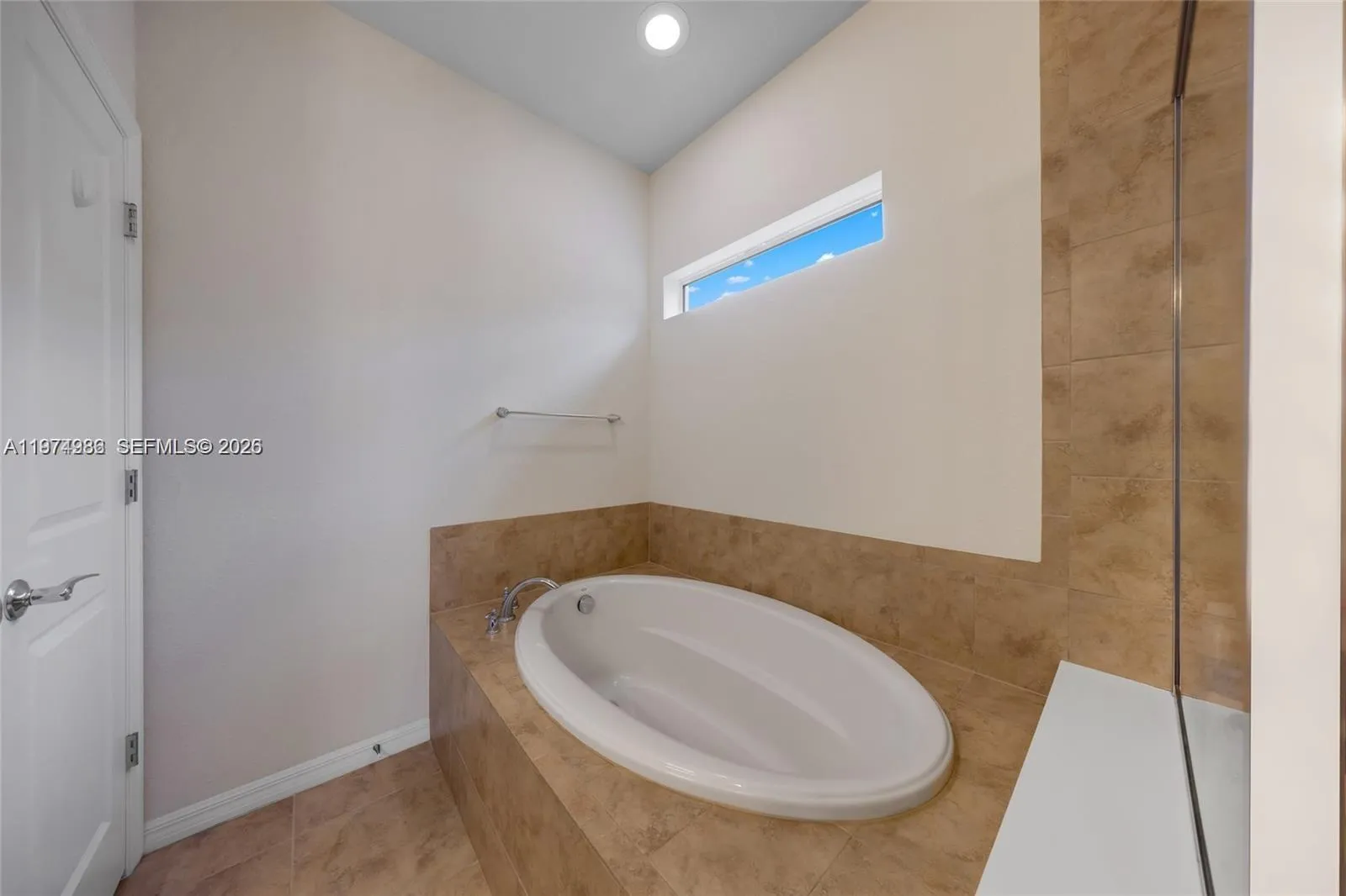 932 Banyan Dr #, Hollywood, Florida 33021, Hollywood, Florida 33021, 3 Bedrooms Bedrooms, ,2 BathroomsBathrooms,Residential Lease,For Rent,932 Banyan Dr #, Hollywood, Florida 33021,A11974986
