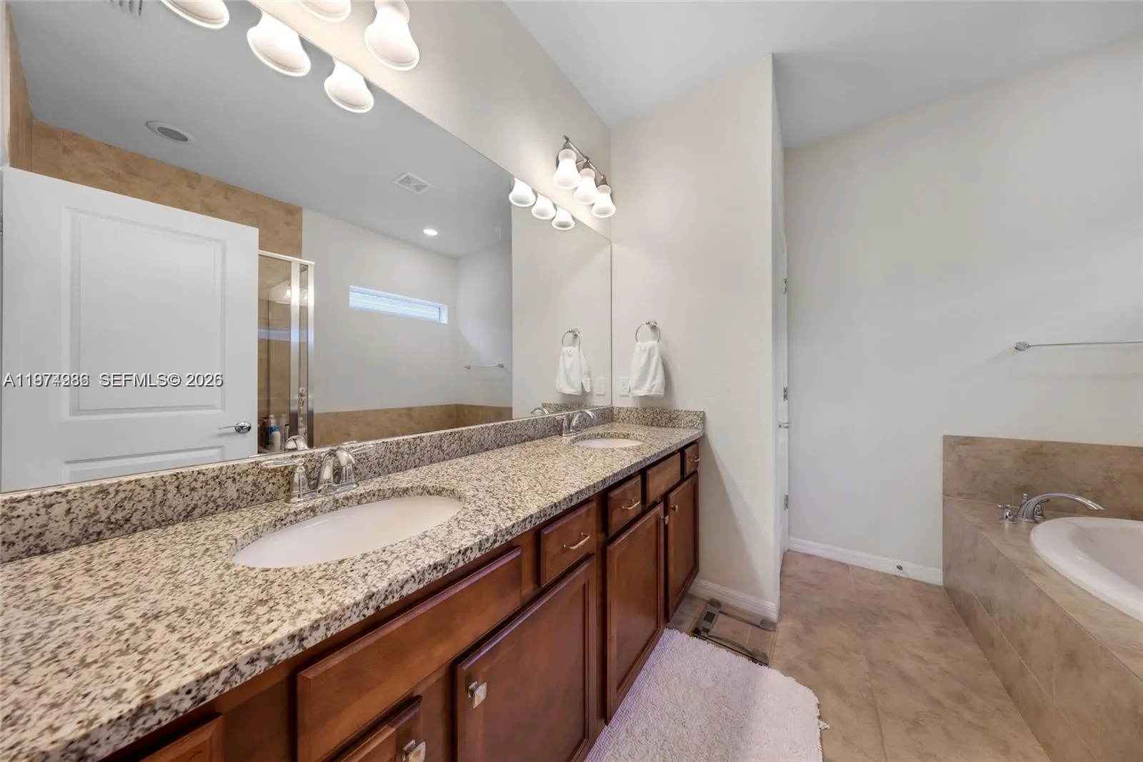 932 Banyan Dr #, Hollywood, Florida 33021, Hollywood, Florida 33021, 3 Bedrooms Bedrooms, ,2 BathroomsBathrooms,Residential Lease,For Rent,932 Banyan Dr #, Hollywood, Florida 33021,A11974986
