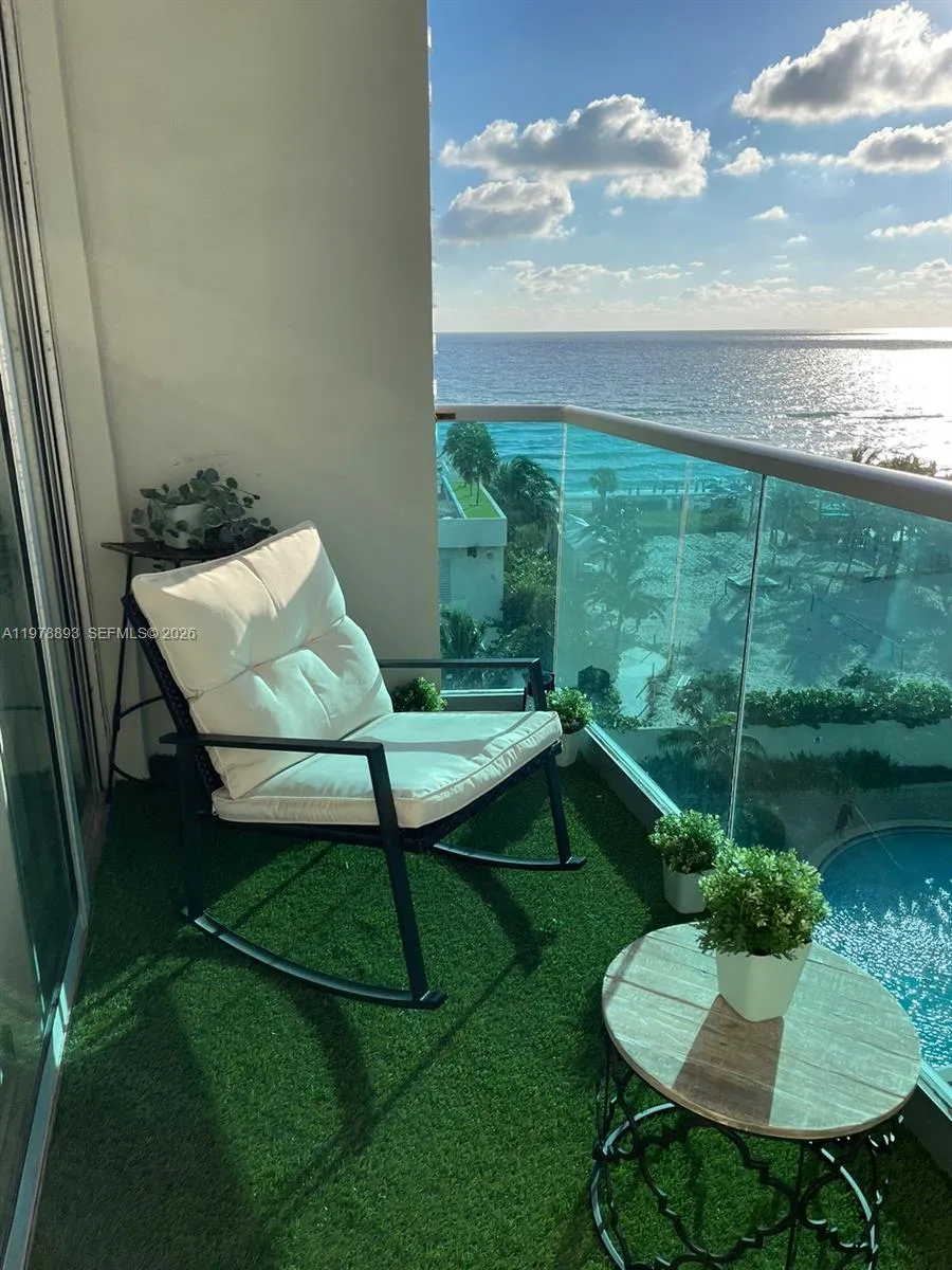 4001 S Ocean Dr 7l, Hollywood, Florida 33019, Hollywood, Florida 33019, 1 Bedroom Bedrooms, ,1 BathroomBathrooms,Residential Lease,For Rent,4001 S Ocean Dr 7l, Hollywood, Florida 33019,A11978893