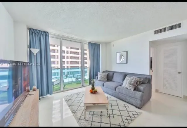 4001 S Ocean Dr 7l, Hollywood, Florida 33019, Hollywood, Florida 33019, 1 Bedroom Bedrooms, ,1 BathroomBathrooms,Residential Lease,For Rent,4001 S Ocean Dr 7l, Hollywood, Florida 33019,A11978893