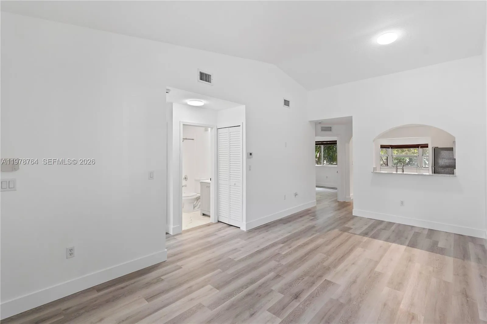 2930 12 Rd 204-31, Homestead, Florida 33035, Homestead, Florida 33035, 2 Bedrooms Bedrooms, ,2 BathroomsBathrooms,Residential Lease,For Rent,2930 12 Rd 204-31, Homestead, Florida 33035,A11978764