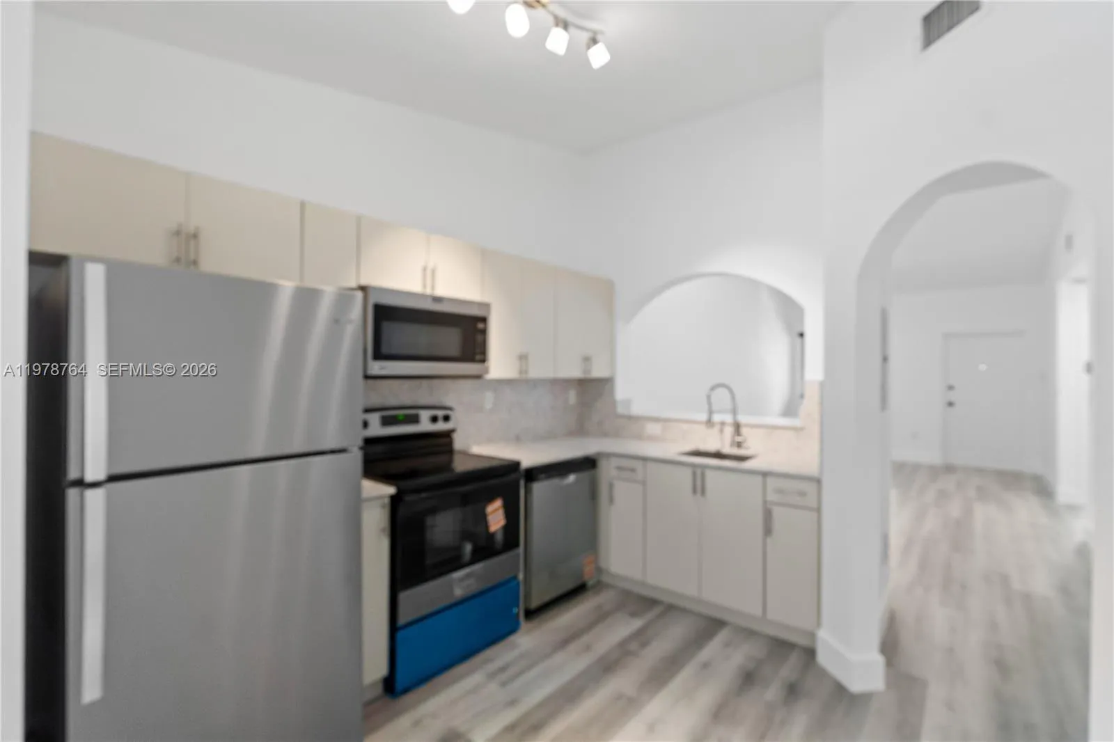 2930 12 Rd 204-31, Homestead, Florida 33035, Homestead, Florida 33035, 2 Bedrooms Bedrooms, ,2 BathroomsBathrooms,Residential Lease,For Rent,2930 12 Rd 204-31, Homestead, Florida 33035,A11978764