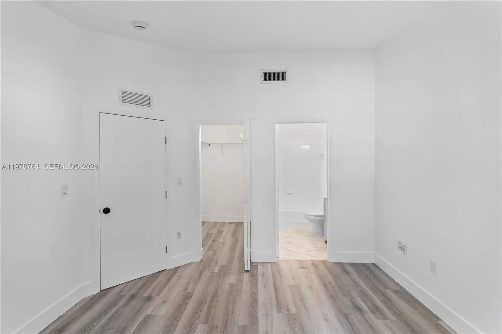2930 12 Rd 204-31, Homestead, Florida 33035, Homestead, Florida 33035, 2 Bedrooms Bedrooms, ,2 BathroomsBathrooms,Residential Lease,For Rent,2930 12 Rd 204-31, Homestead, Florida 33035,A11978764