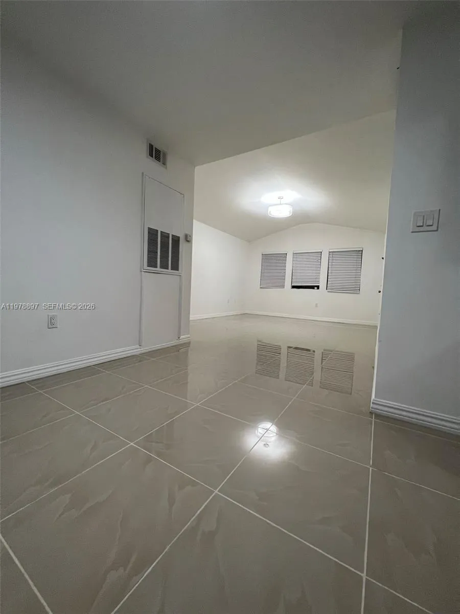 15581 Sw 104th Ter 224, Miami, Florida 33196, Miami, Florida 33196, 1 Bedroom Bedrooms, ,1 BathroomBathrooms,Residential Lease,For Rent,15581 Sw 104th Ter 224, Miami, Florida 33196,A11978897