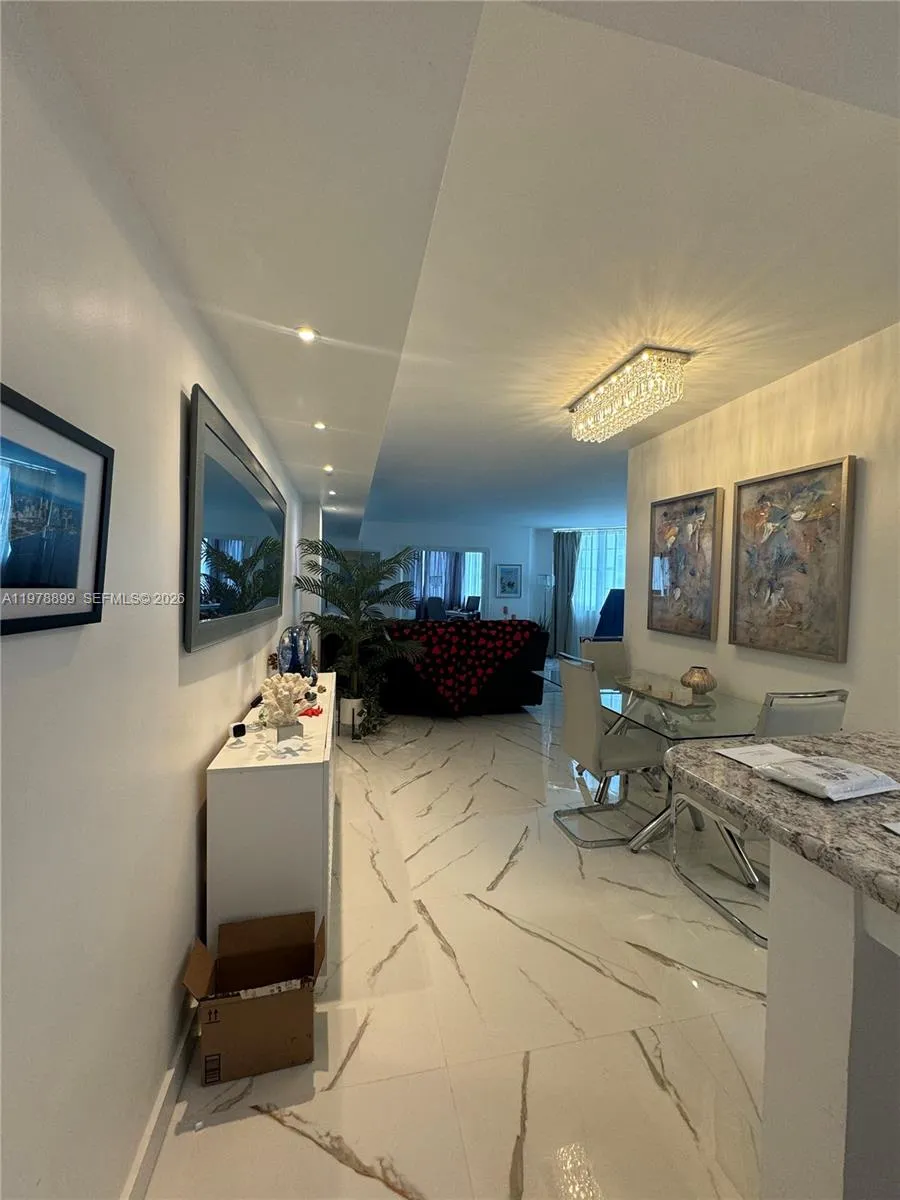 999 Brickell Bay Dr 710, Miami, Florida 33131, Miami, Florida 33131, 2 Bedrooms Bedrooms, ,2 BathroomsBathrooms,Residential Lease,For Rent,999 Brickell Bay Dr 710, Miami, Florida 33131,A11978899