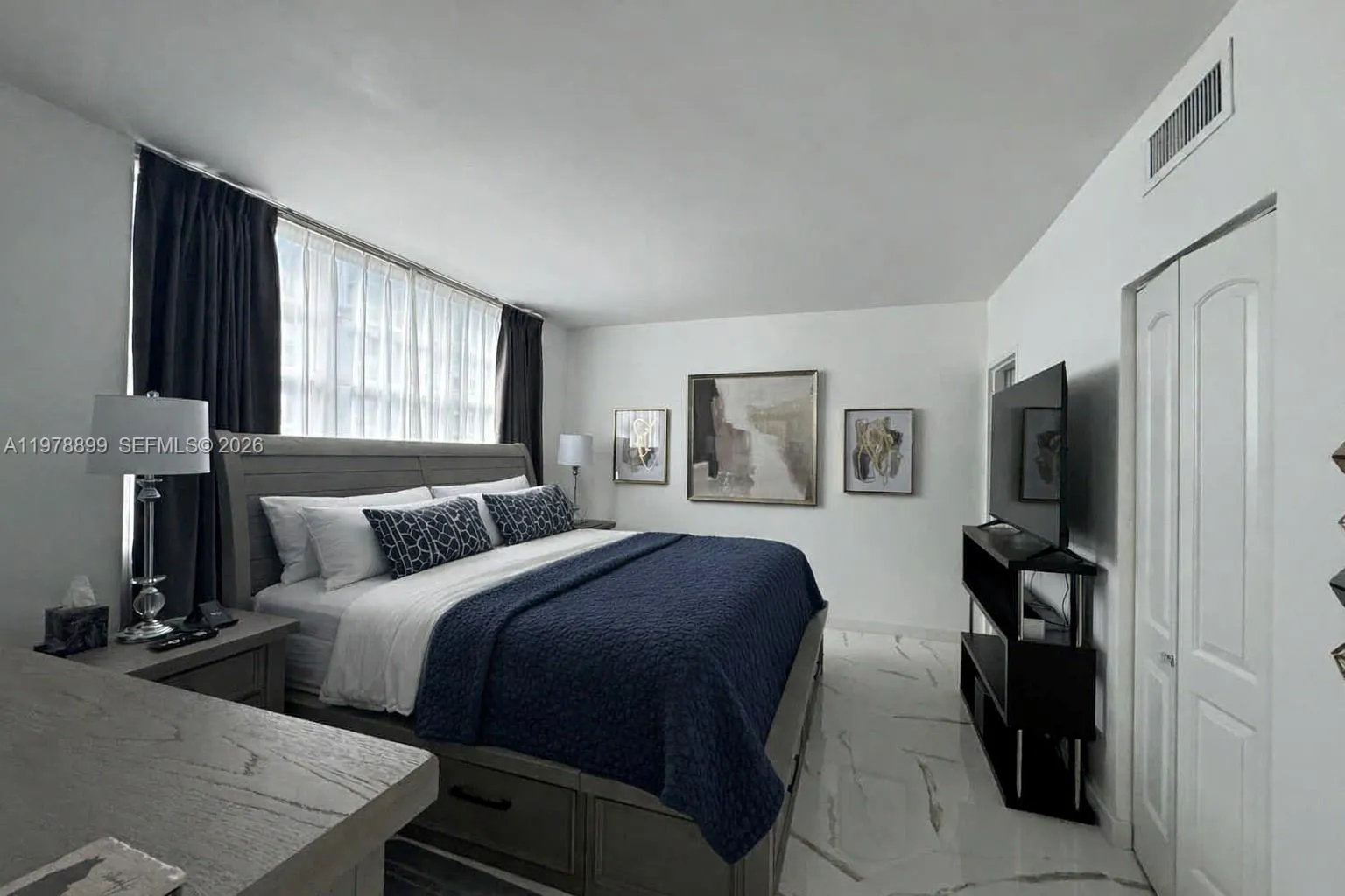999 Brickell Bay Dr 710, Miami, Florida 33131, Miami, Florida 33131, 2 Bedrooms Bedrooms, ,2 BathroomsBathrooms,Residential Lease,For Rent,999 Brickell Bay Dr 710, Miami, Florida 33131,A11978899