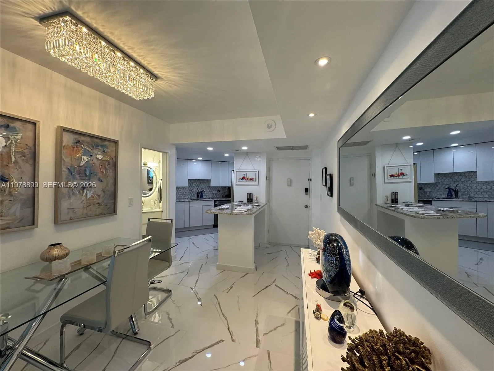 999 Brickell Bay Dr 710, Miami, Florida 33131, Miami, Florida 33131, 2 Bedrooms Bedrooms, ,2 BathroomsBathrooms,Residential Lease,For Rent,999 Brickell Bay Dr 710, Miami, Florida 33131,A11978899