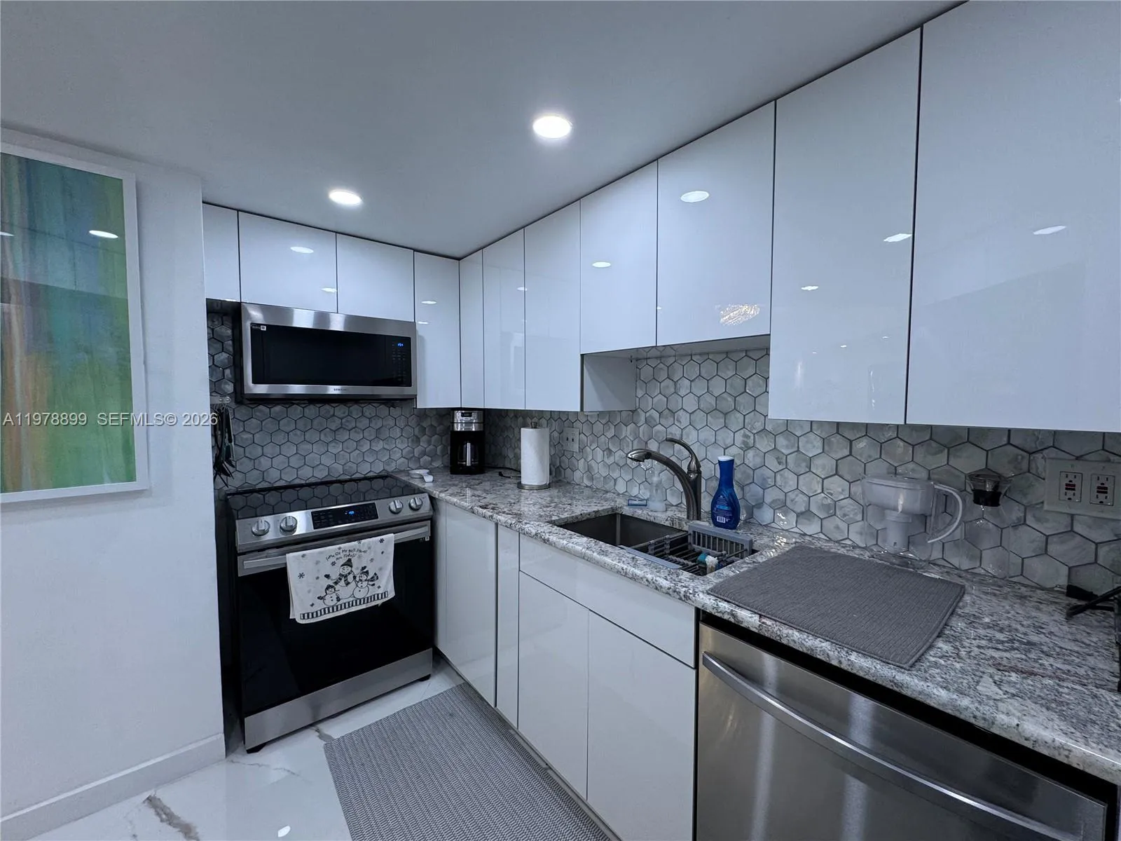 999 Brickell Bay Dr 710, Miami, Florida 33131, Miami, Florida 33131, 2 Bedrooms Bedrooms, ,2 BathroomsBathrooms,Residential Lease,For Rent,999 Brickell Bay Dr 710, Miami, Florida 33131,A11978899