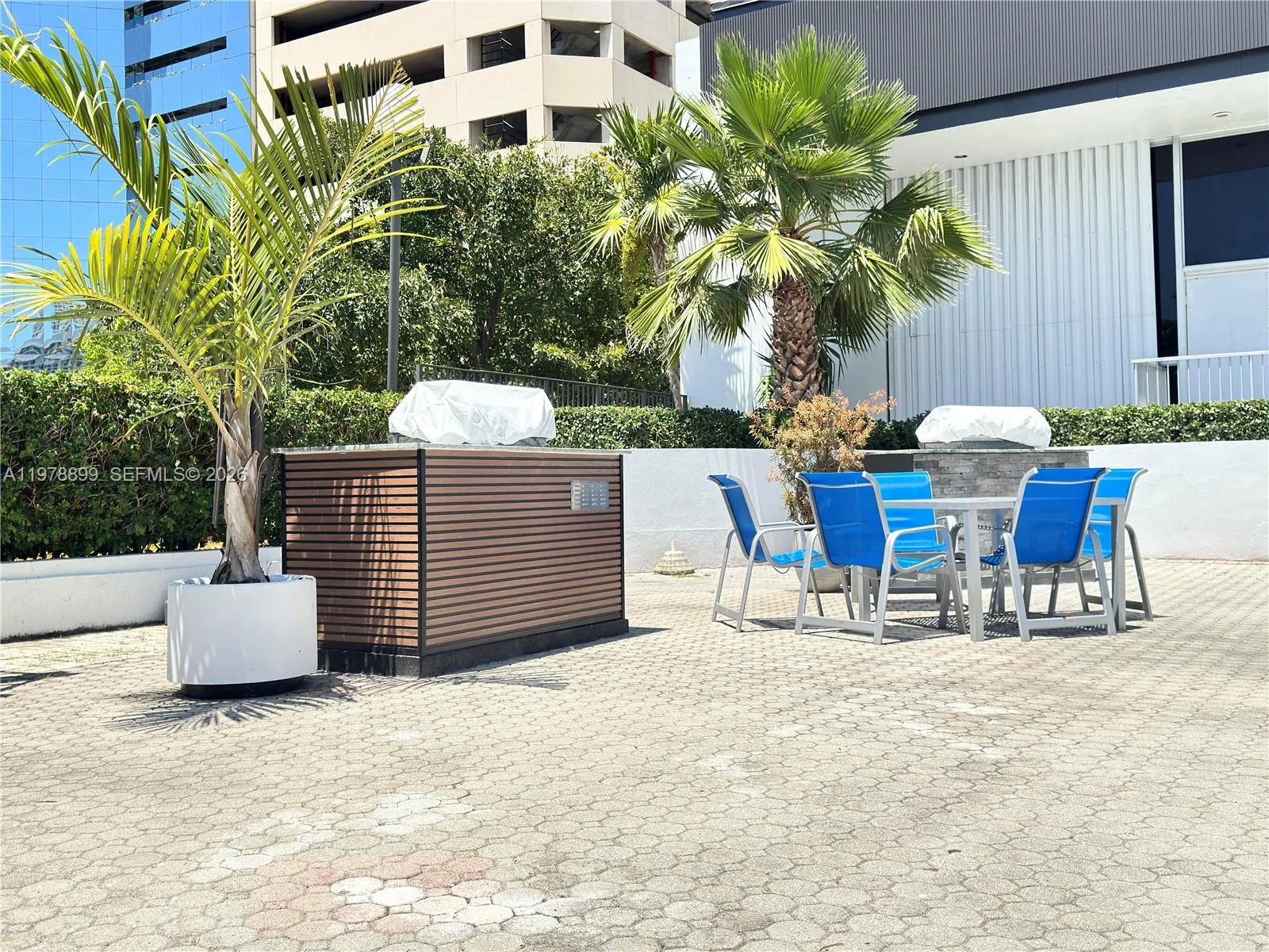 999 Brickell Bay Dr 710, Miami, Florida 33131, Miami, Florida 33131, 2 Bedrooms Bedrooms, ,2 BathroomsBathrooms,Residential Lease,For Rent,999 Brickell Bay Dr 710, Miami, Florida 33131,A11978899