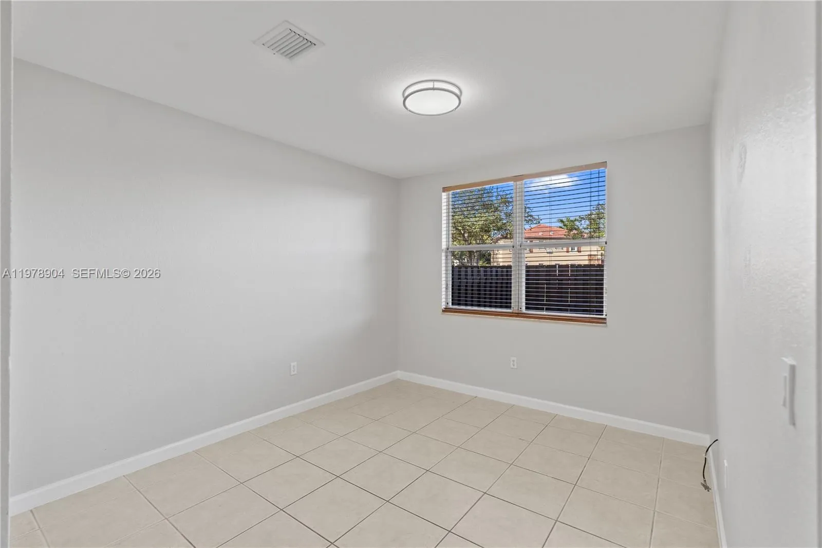 1655 Ne 33rd Rd 102-4, Homestead, Florida 33033, Homestead, Florida 33033, 3 Bedrooms Bedrooms, ,2 BathroomsBathrooms,Residential Lease,For Rent,1655 Ne 33rd Rd 102-4, Homestead, Florida 33033,A11978904