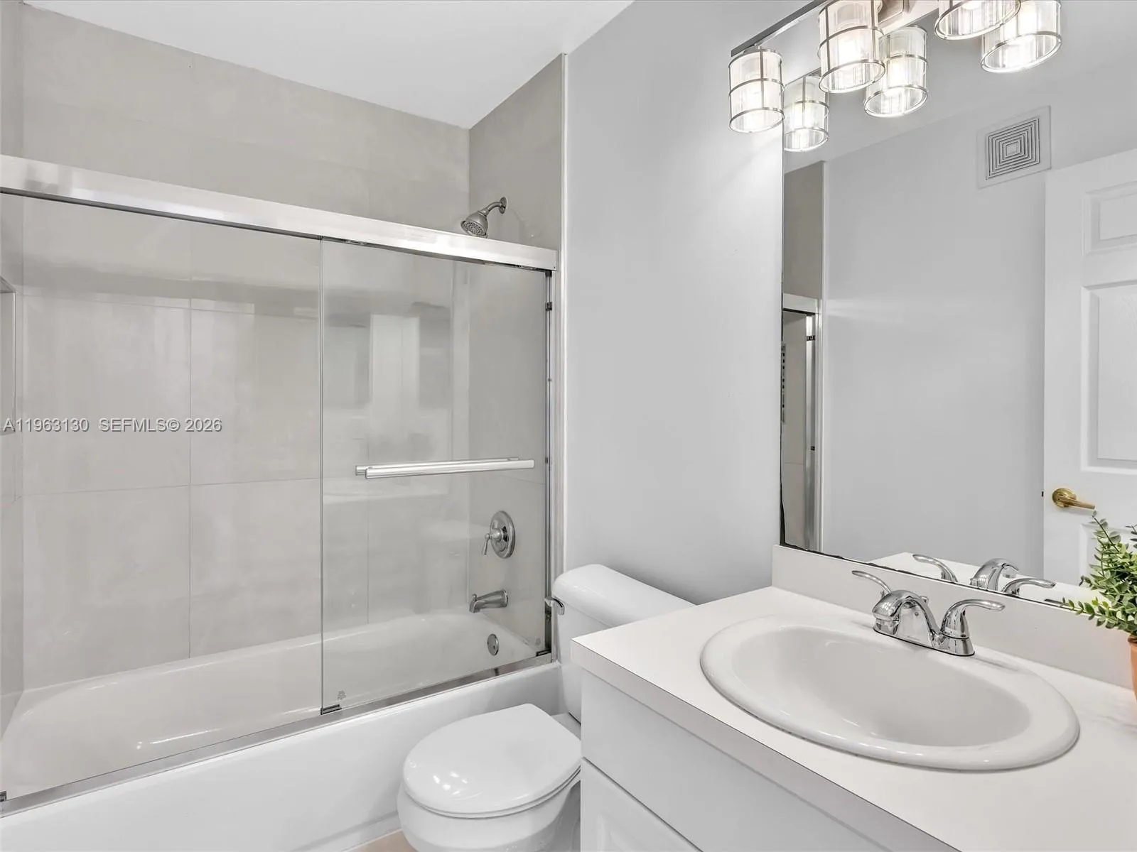 2237 Nw 171st Ter, Pembroke Pines, Florida 33028, Pembroke Pines, Florida 33028, 3 Bedrooms Bedrooms, ,2 BathroomsBathrooms,Residential,For Sale,2237 Nw 171st Ter, Pembroke Pines, Florida 33028,A11963130