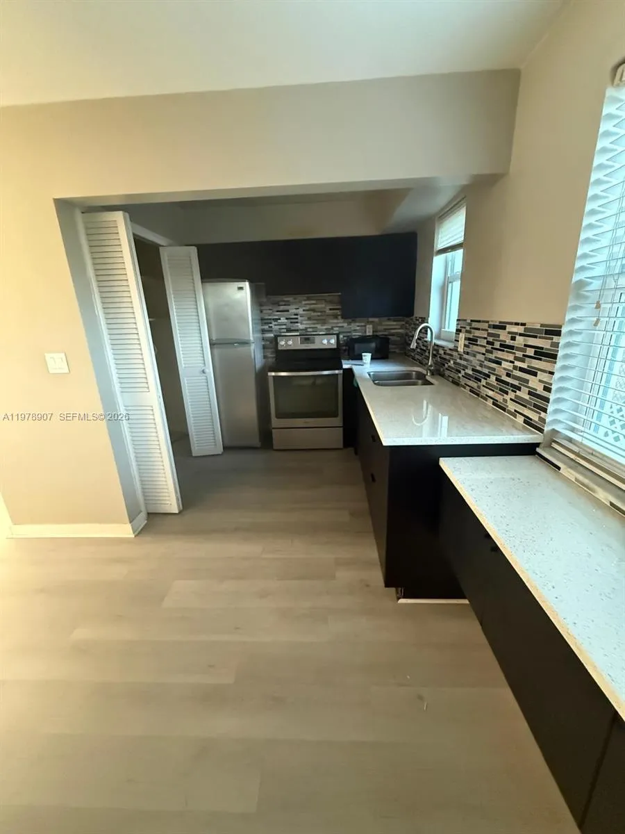 Hollywood, Florida 33020, 1 Bedroom Bedrooms, ,1 BathroomBathrooms,Residential Lease,For Rent,A11978907
