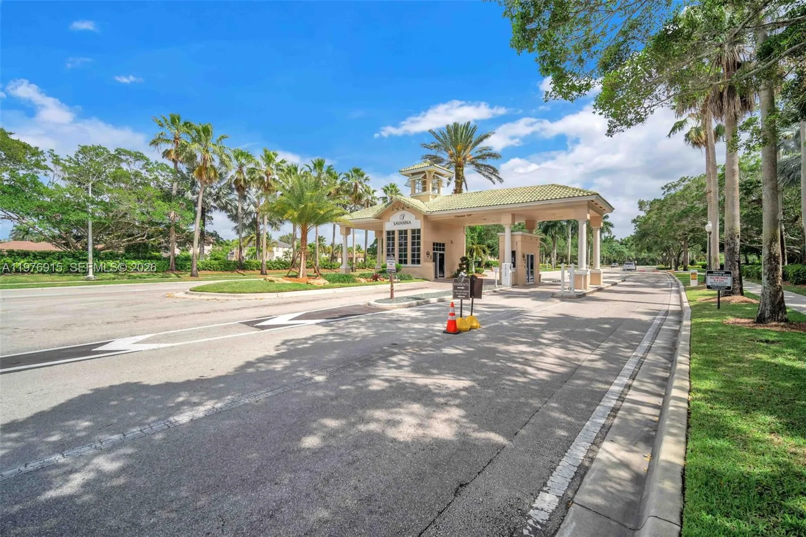 1435 Cardinal Way, Weston, Florida 33327, Weston, Florida 33327, 4 Bedrooms Bedrooms, 8 Rooms Rooms,2 BathroomsBathrooms,Residential,For Sale,1435 Cardinal Way, Weston, Florida 33327,A11976915