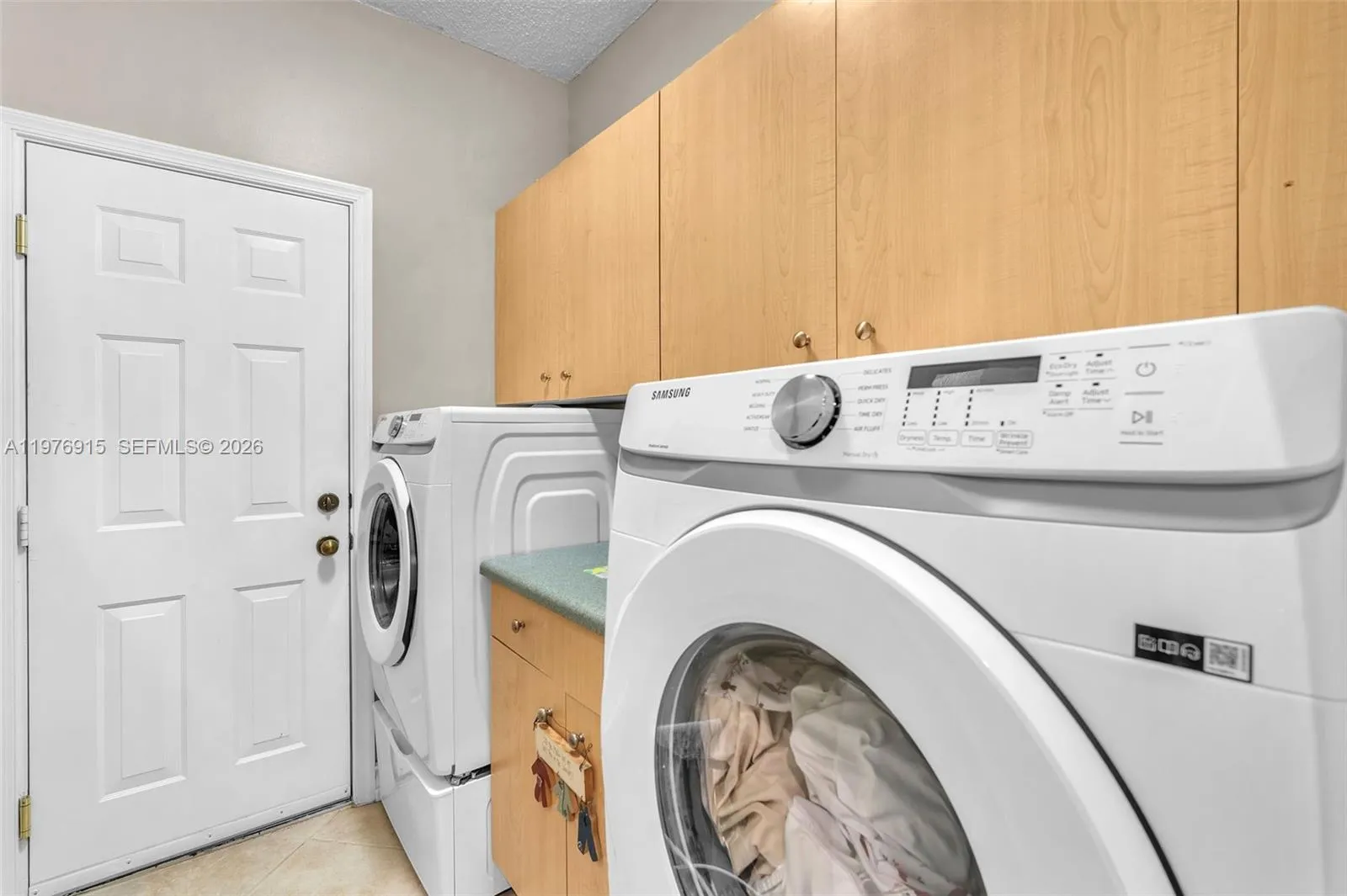 1435 Cardinal Way, Weston, Florida 33327, Weston, Florida 33327, 4 Bedrooms Bedrooms, 8 Rooms Rooms,2 BathroomsBathrooms,Residential,For Sale,1435 Cardinal Way, Weston, Florida 33327,A11976915