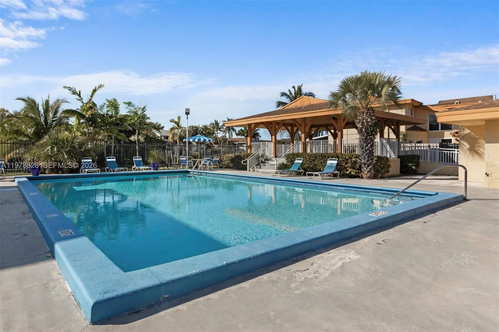 8380 Sw 154 56, Kendall, Florida 33193, Kendall, Florida 33193, 2 Bedrooms Bedrooms, ,2 BathroomsBathrooms,Residential Lease,For Rent,8380 Sw 154 56, Kendall, Florida 33193,A11978828
