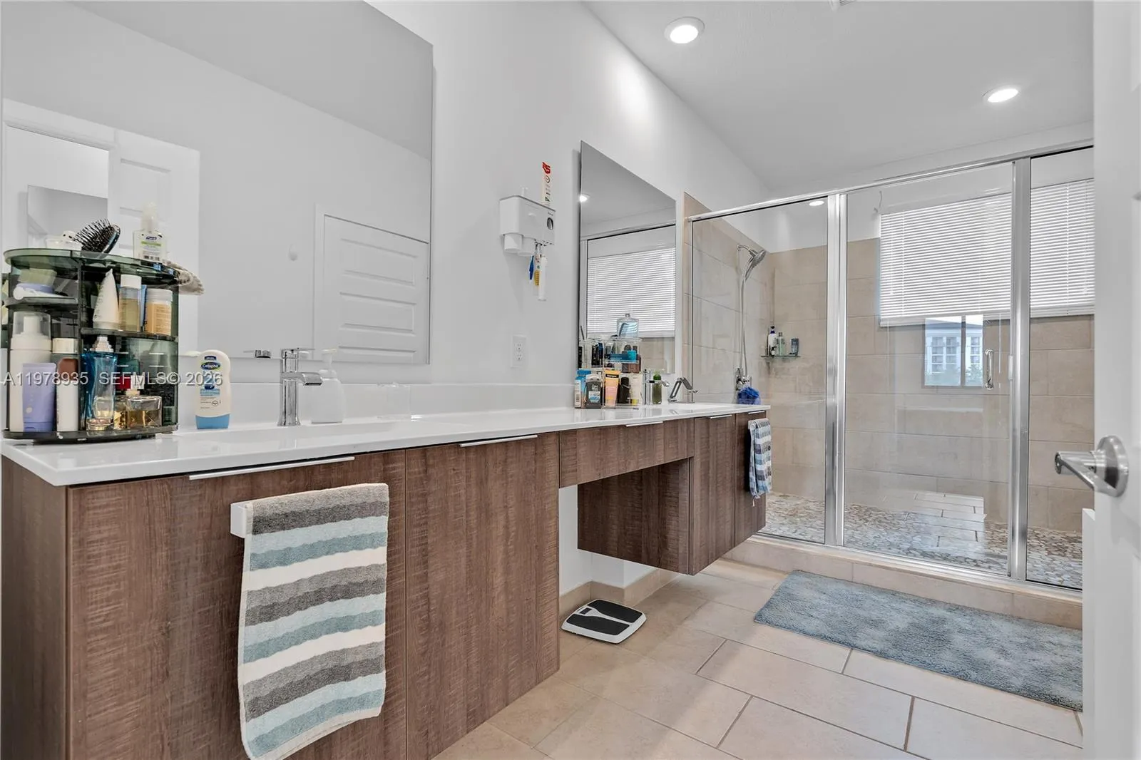 4703 Nw 84th Ct 4703, Doral, Florida 33166, Doral, Florida 33166, 3 Bedrooms Bedrooms, ,3 BathroomsBathrooms,Residential Lease,For Rent,4703 Nw 84th Ct 4703, Doral, Florida 33166,A11978935