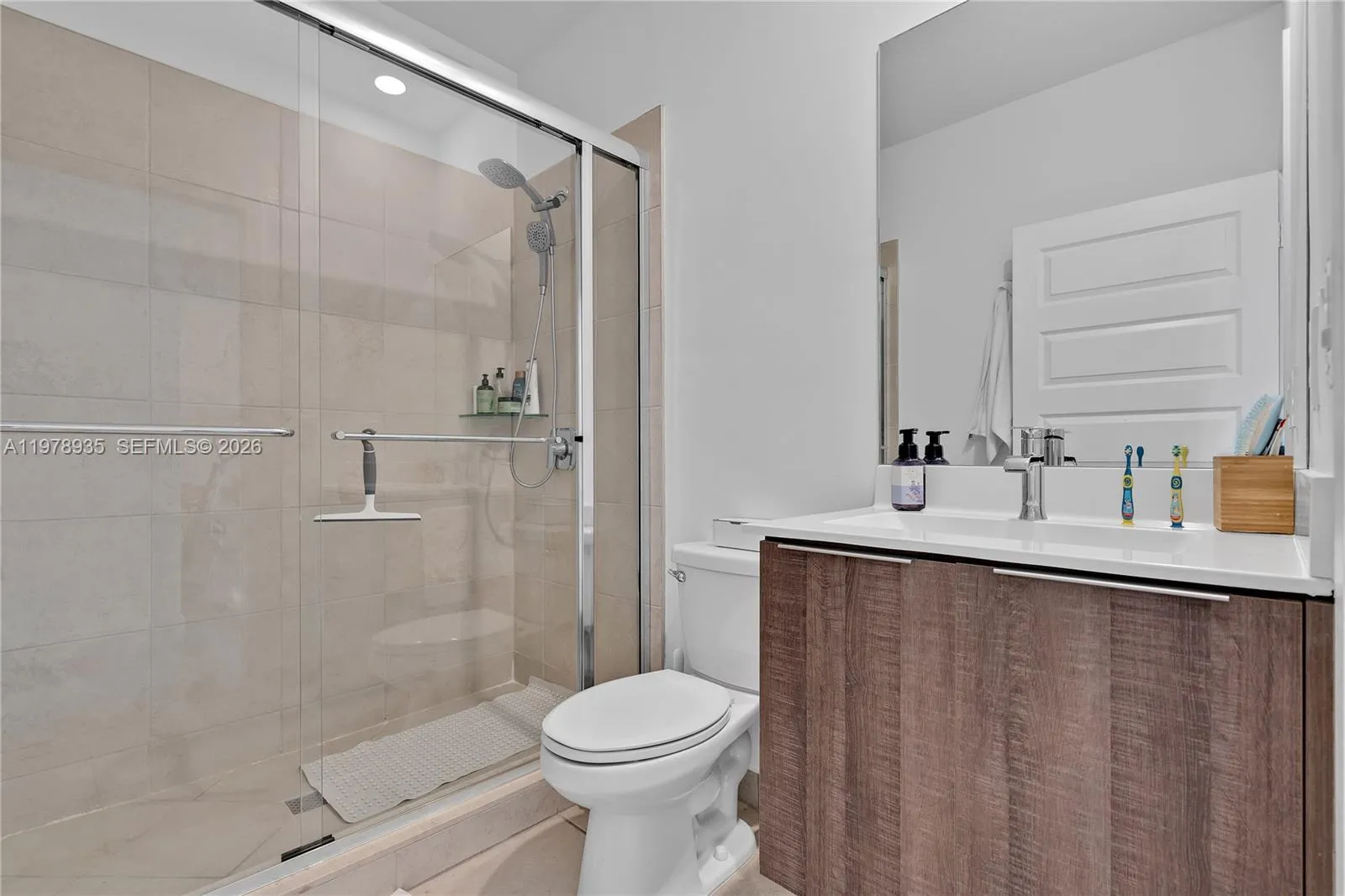 4703 Nw 84th Ct 4703, Doral, Florida 33166, Doral, Florida 33166, 3 Bedrooms Bedrooms, ,3 BathroomsBathrooms,Residential Lease,For Rent,4703 Nw 84th Ct 4703, Doral, Florida 33166,A11978935