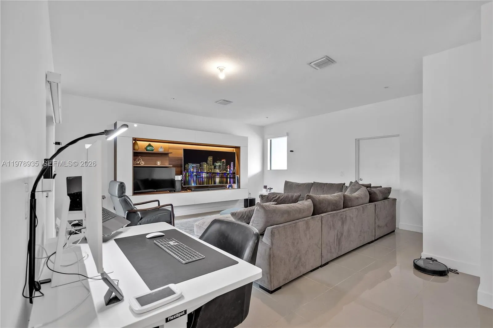 4703 Nw 84th Ct 4703, Doral, Florida 33166, Doral, Florida 33166, 3 Bedrooms Bedrooms, ,3 BathroomsBathrooms,Residential Lease,For Rent,4703 Nw 84th Ct 4703, Doral, Florida 33166,A11978935