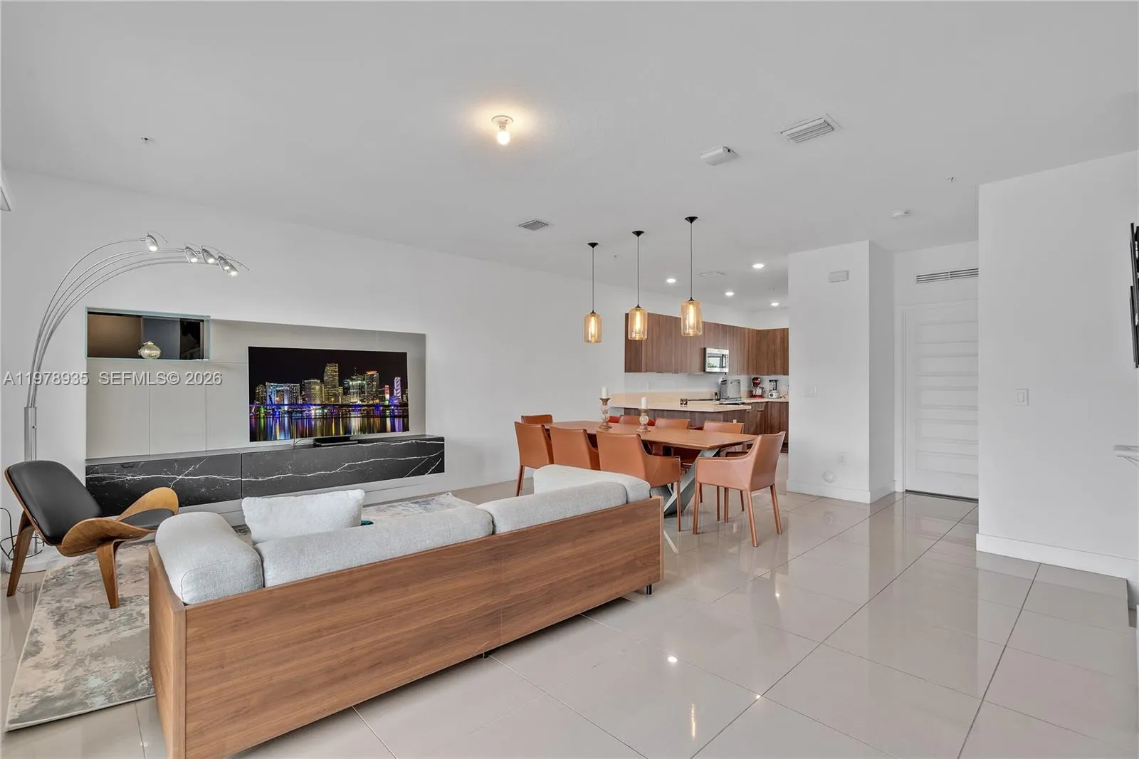 4703 Nw 84th Ct 4703, Doral, Florida 33166, Doral, Florida 33166, 3 Bedrooms Bedrooms, ,3 BathroomsBathrooms,Residential Lease,For Rent,4703 Nw 84th Ct 4703, Doral, Florida 33166,A11978935