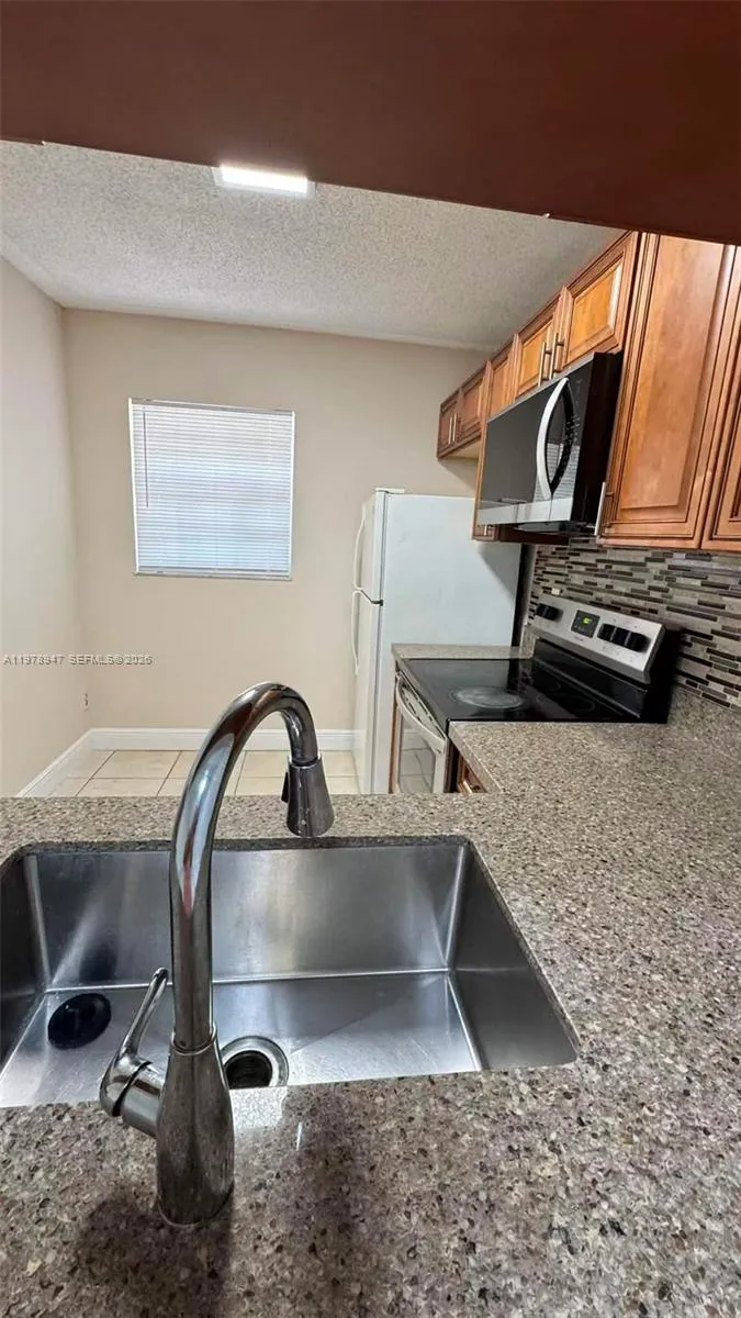 10349 Nw 8th St 106, Pembroke Pines, Florida 33026, Pembroke Pines, Florida 33026, 2 Bedrooms Bedrooms, ,2 BathroomsBathrooms,Residential Lease,For Rent,10349 Nw 8th St 106, Pembroke Pines, Florida 33026,A11978947