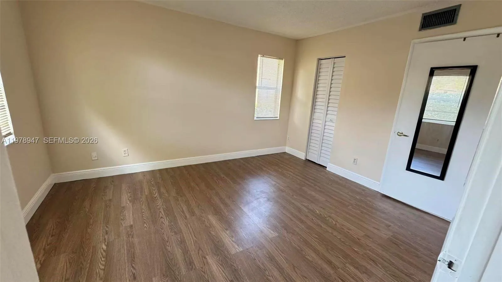 10349 Nw 8th St 106, Pembroke Pines, Florida 33026, Pembroke Pines, Florida 33026, 2 Bedrooms Bedrooms, ,2 BathroomsBathrooms,Residential Lease,For Rent,10349 Nw 8th St 106, Pembroke Pines, Florida 33026,A11978947