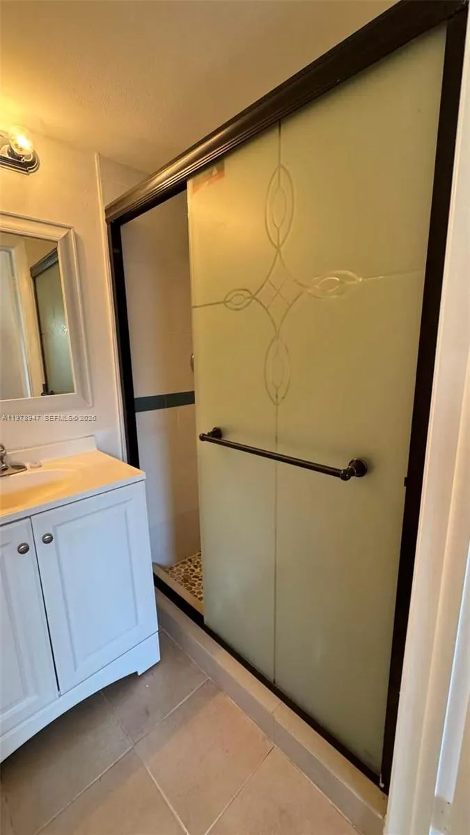 10349 Nw 8th St 106, Pembroke Pines, Florida 33026, Pembroke Pines, Florida 33026, 2 Bedrooms Bedrooms, ,2 BathroomsBathrooms,Residential Lease,For Rent,10349 Nw 8th St 106, Pembroke Pines, Florida 33026,A11978947