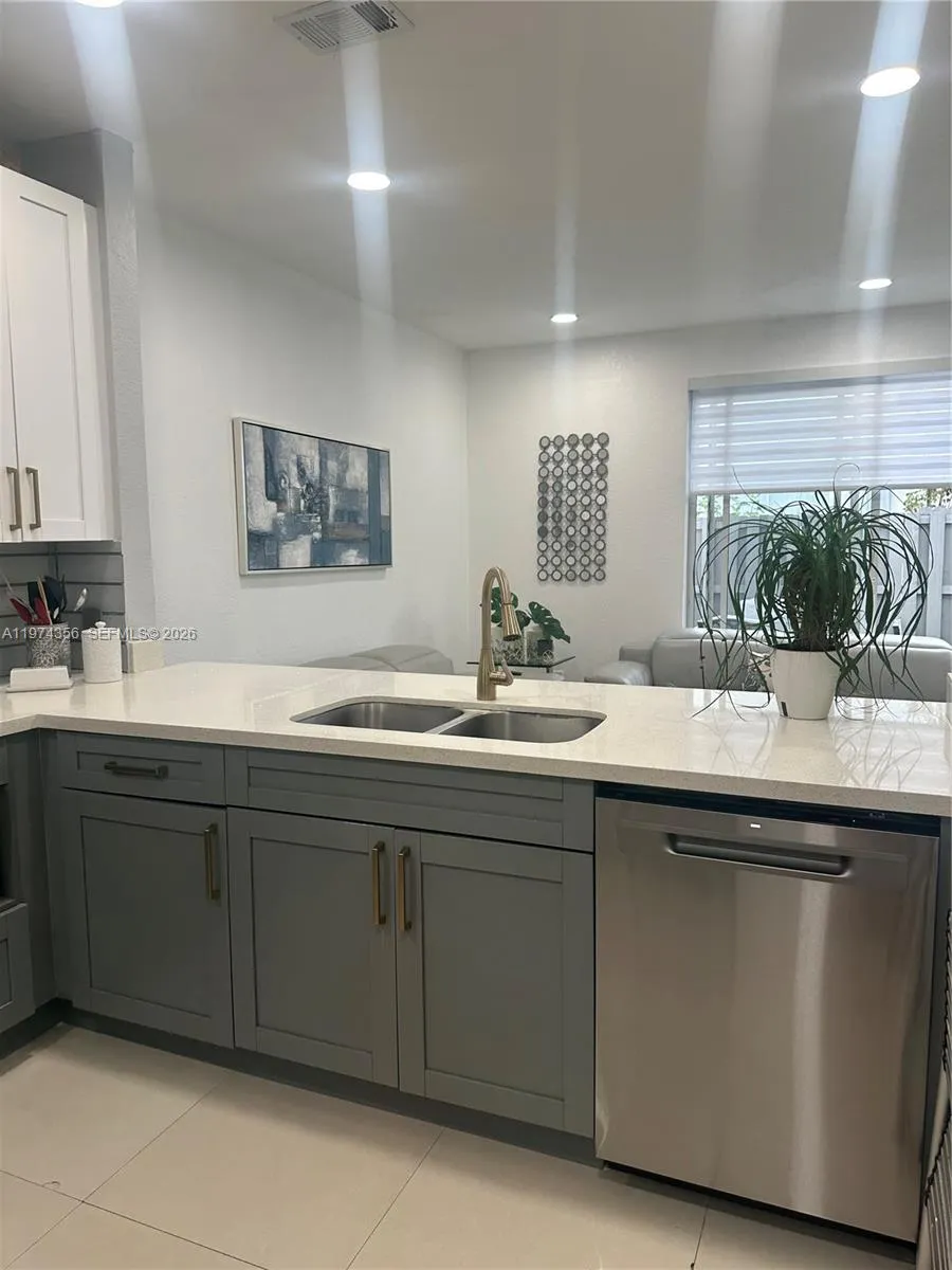 15775 Sw 41st St 68, Miramar, Florida 33027, Miramar, Florida 33027, 3 Bedrooms Bedrooms, ,2 BathroomsBathrooms,Residential,For Sale,15775 Sw 41st St 68, Miramar, Florida 33027,A11974356