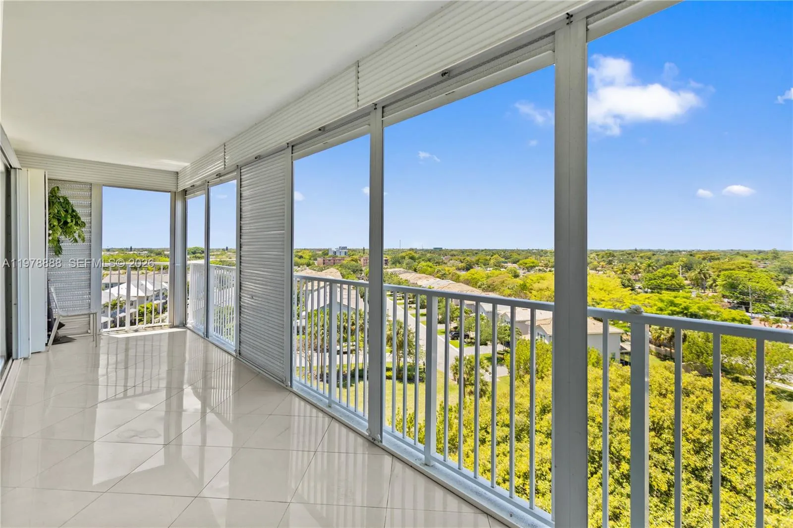 3850 Washington St 816, Hollywood, Florida 33021, Hollywood, Florida 33021, 2 Bedrooms Bedrooms, ,2 BathroomsBathrooms,Residential,For Sale,3850 Washington St 816, Hollywood, Florida 33021,A11978888