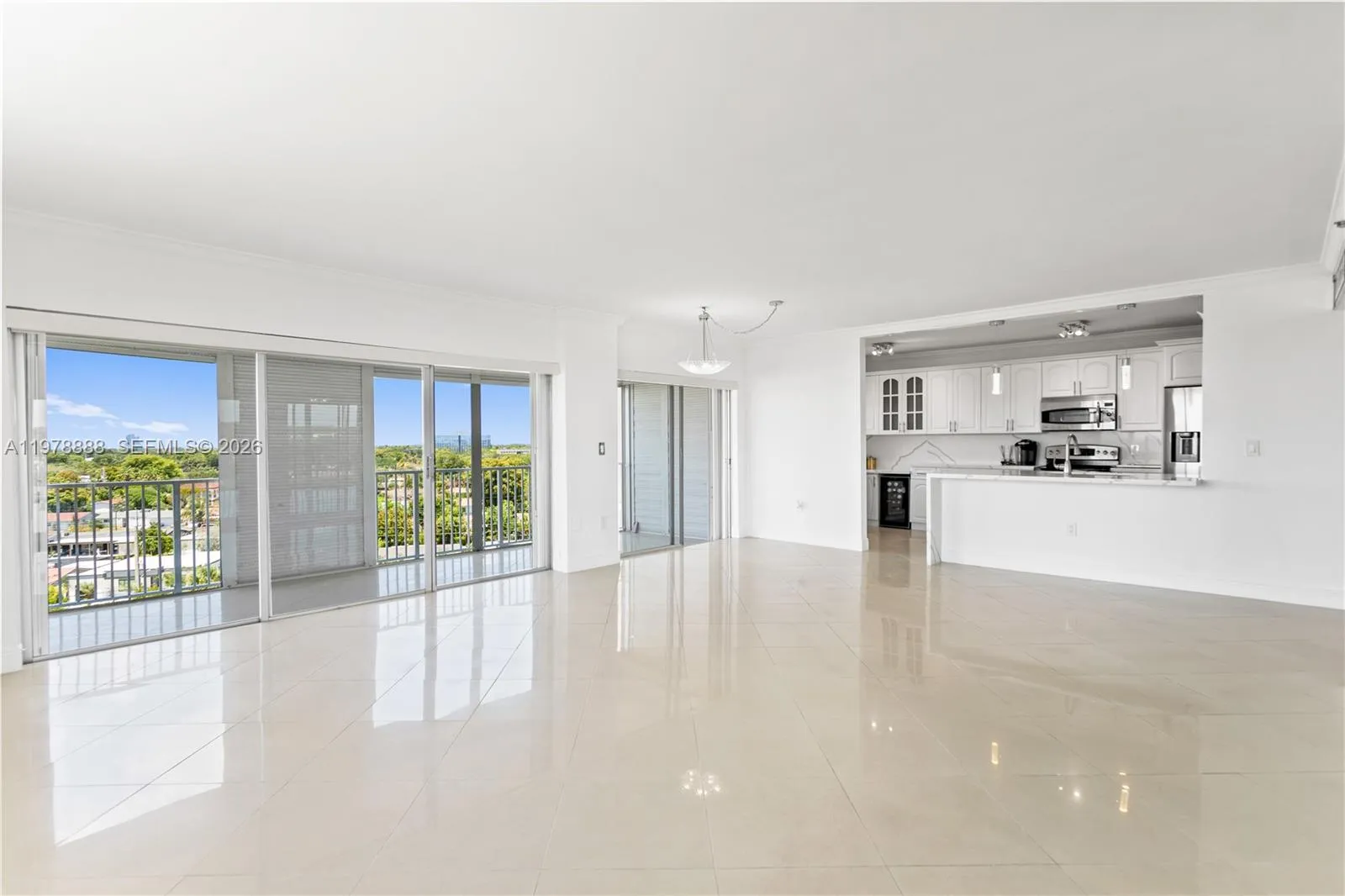 3850 Washington St 816, Hollywood, Florida 33021, Hollywood, Florida 33021, 2 Bedrooms Bedrooms, ,2 BathroomsBathrooms,Residential,For Sale,3850 Washington St 816, Hollywood, Florida 33021,A11978888