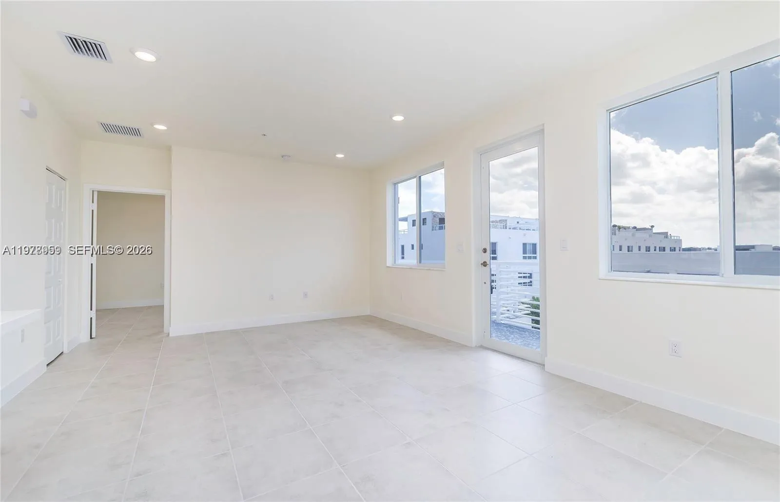 6410 Nw 102nd Path 303, Doral, Florida 33178, Doral, Florida 33178, 3 Bedrooms Bedrooms, ,2 BathroomsBathrooms,Residential Lease,For Rent,6410 Nw 102nd Path 303, Doral, Florida 33178,A11978959