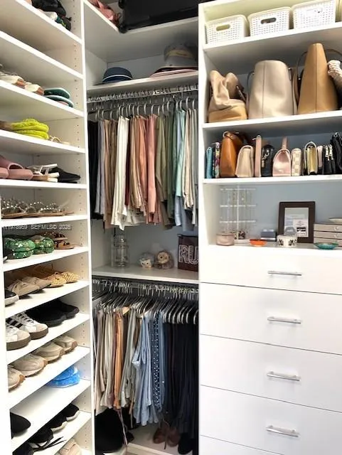 6410 Nw 102nd Path 303, Doral, Florida 33178, Doral, Florida 33178, 3 Bedrooms Bedrooms, ,2 BathroomsBathrooms,Residential Lease,For Rent,6410 Nw 102nd Path 303, Doral, Florida 33178,A11978959
